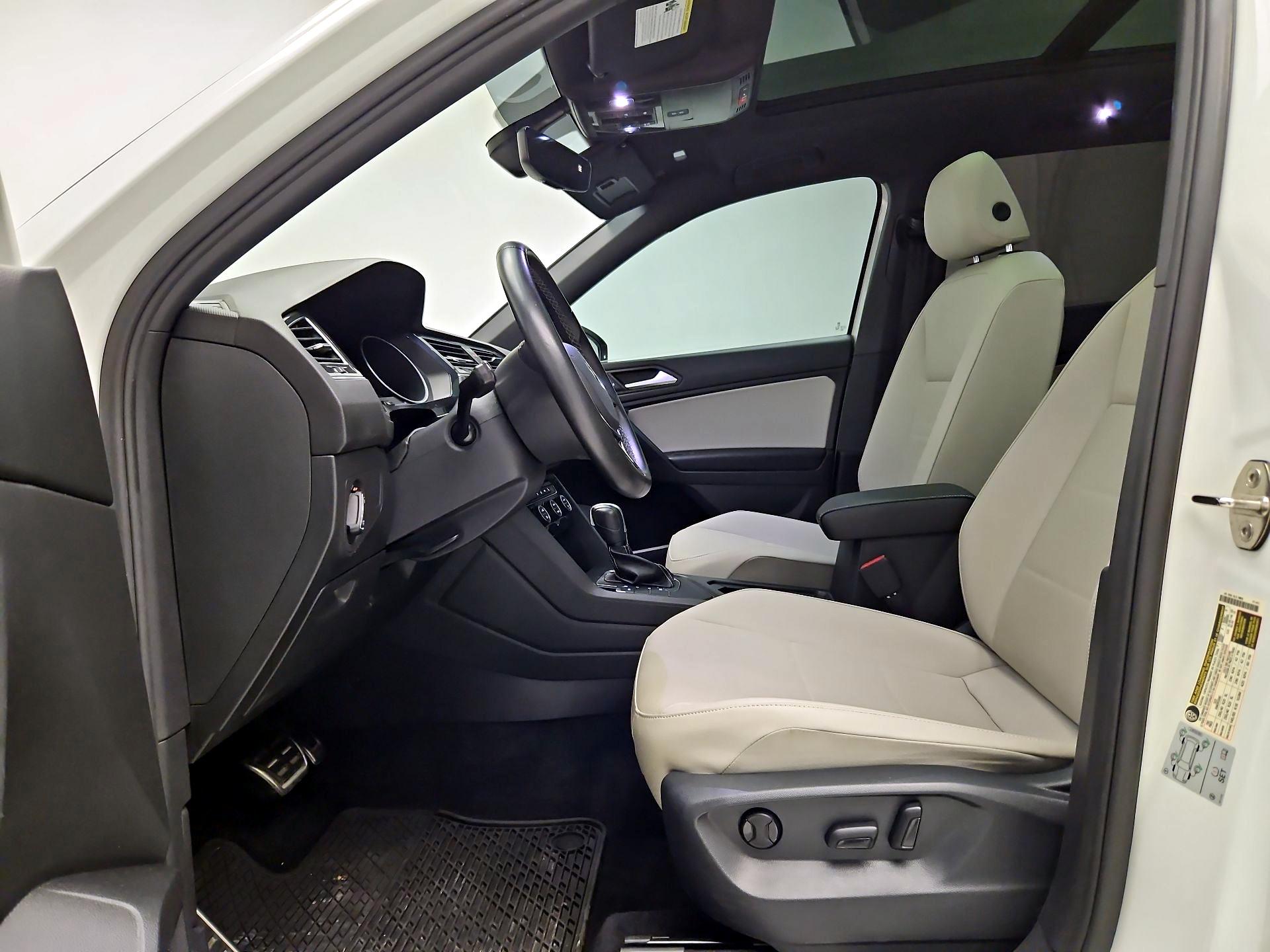 Thumbnail: 2021 Volkswagen Tiguan - 11