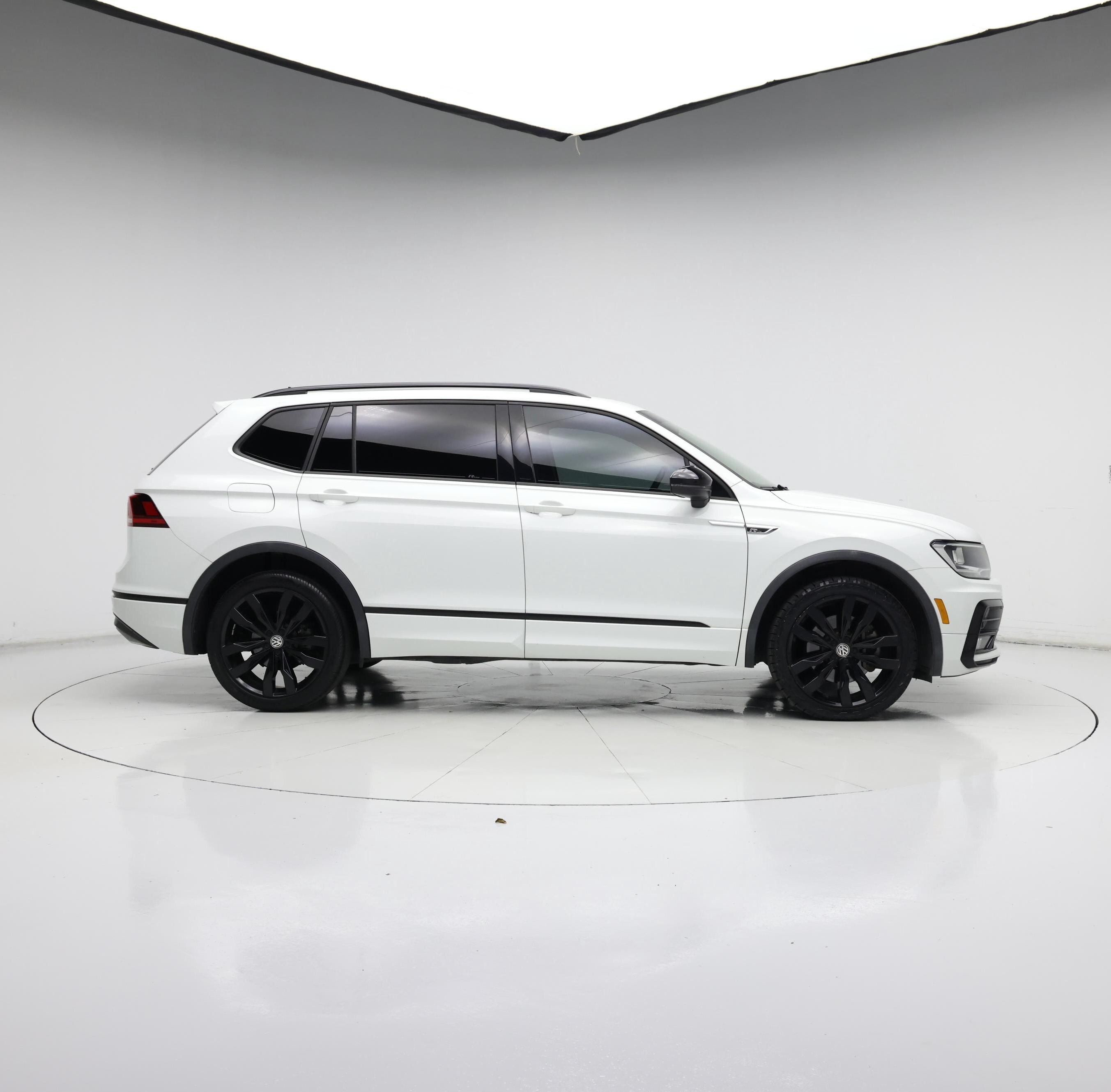 Thumbnail: 2021 Volkswagen Tiguan - 7