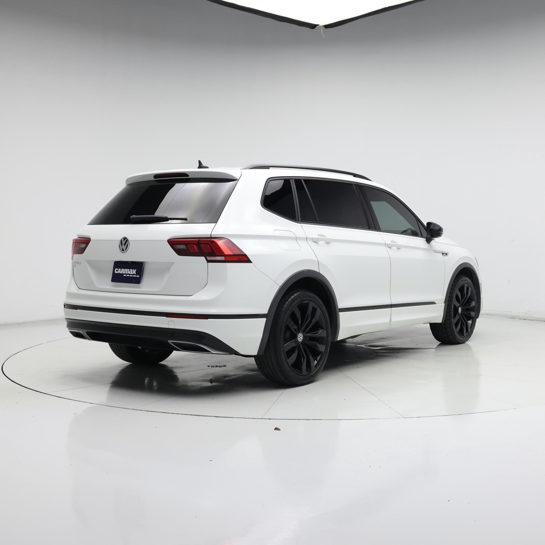 Thumbnail: 2021 Volkswagen Tiguan - 8