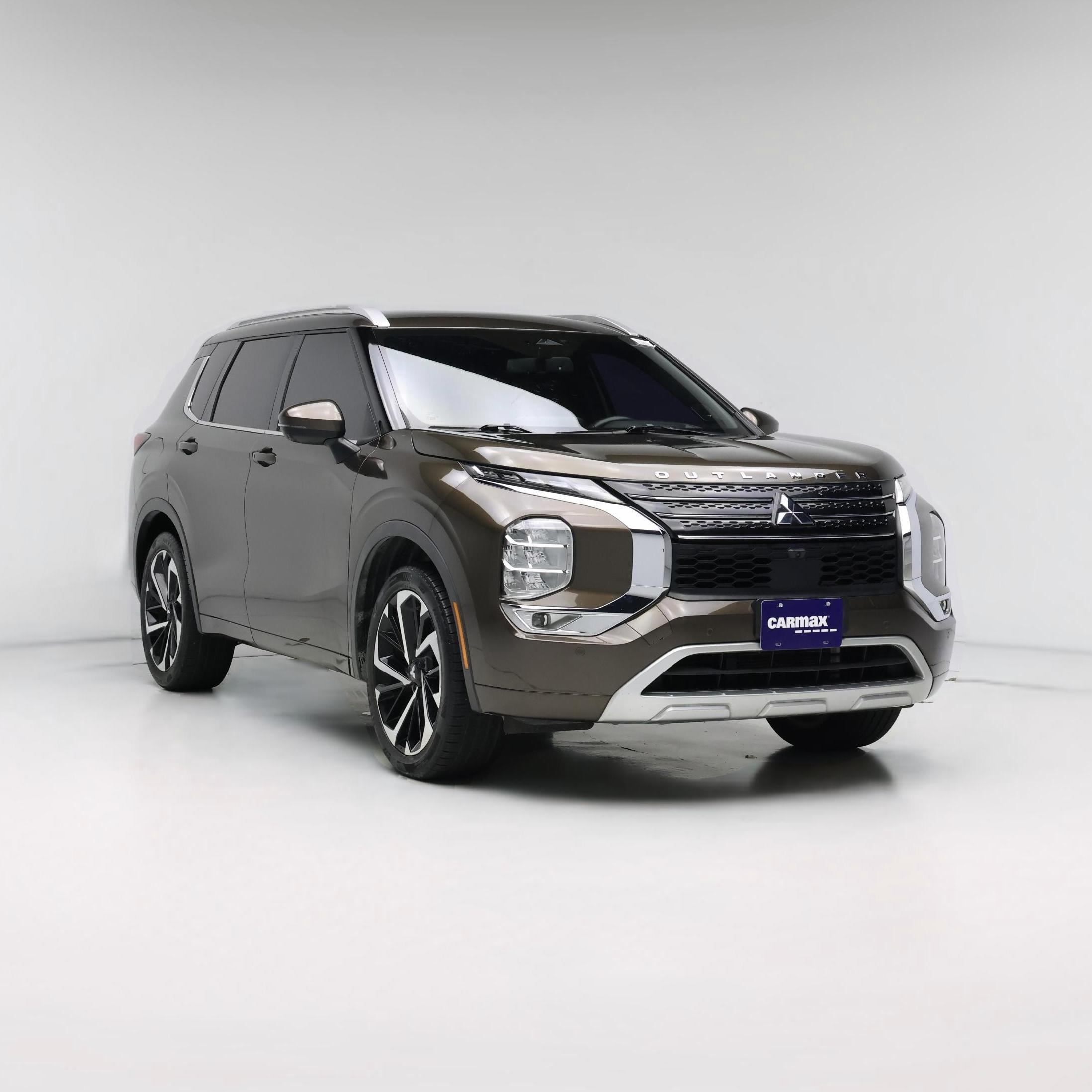 Thumbnail: 2022 Mitsubishi Outlander - 1