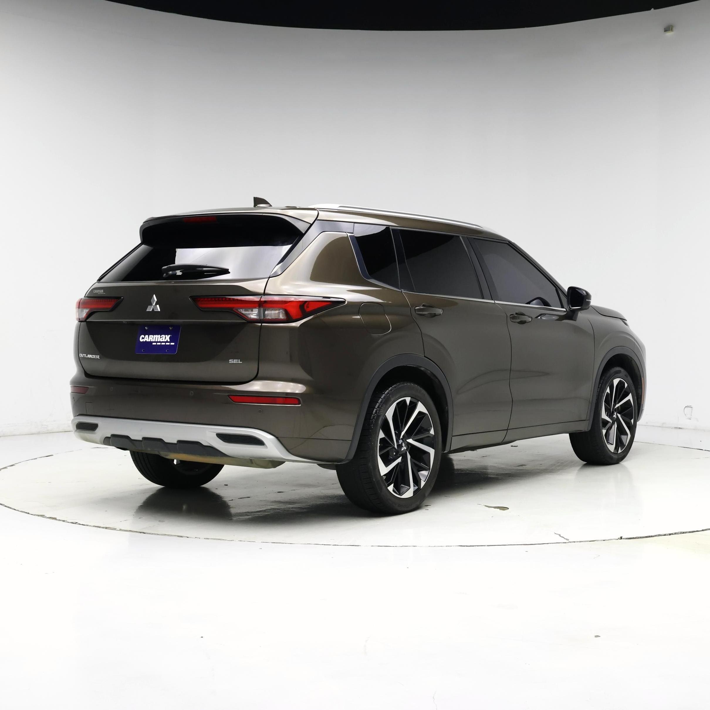 Thumbnail: 2022 Mitsubishi Outlander - 8
