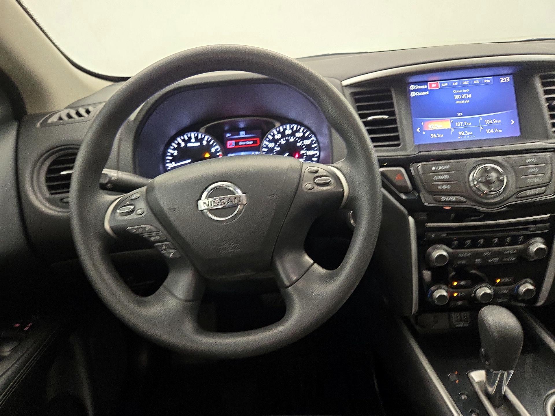 Thumbnail: 2018 Nissan Pathfinder - 10
