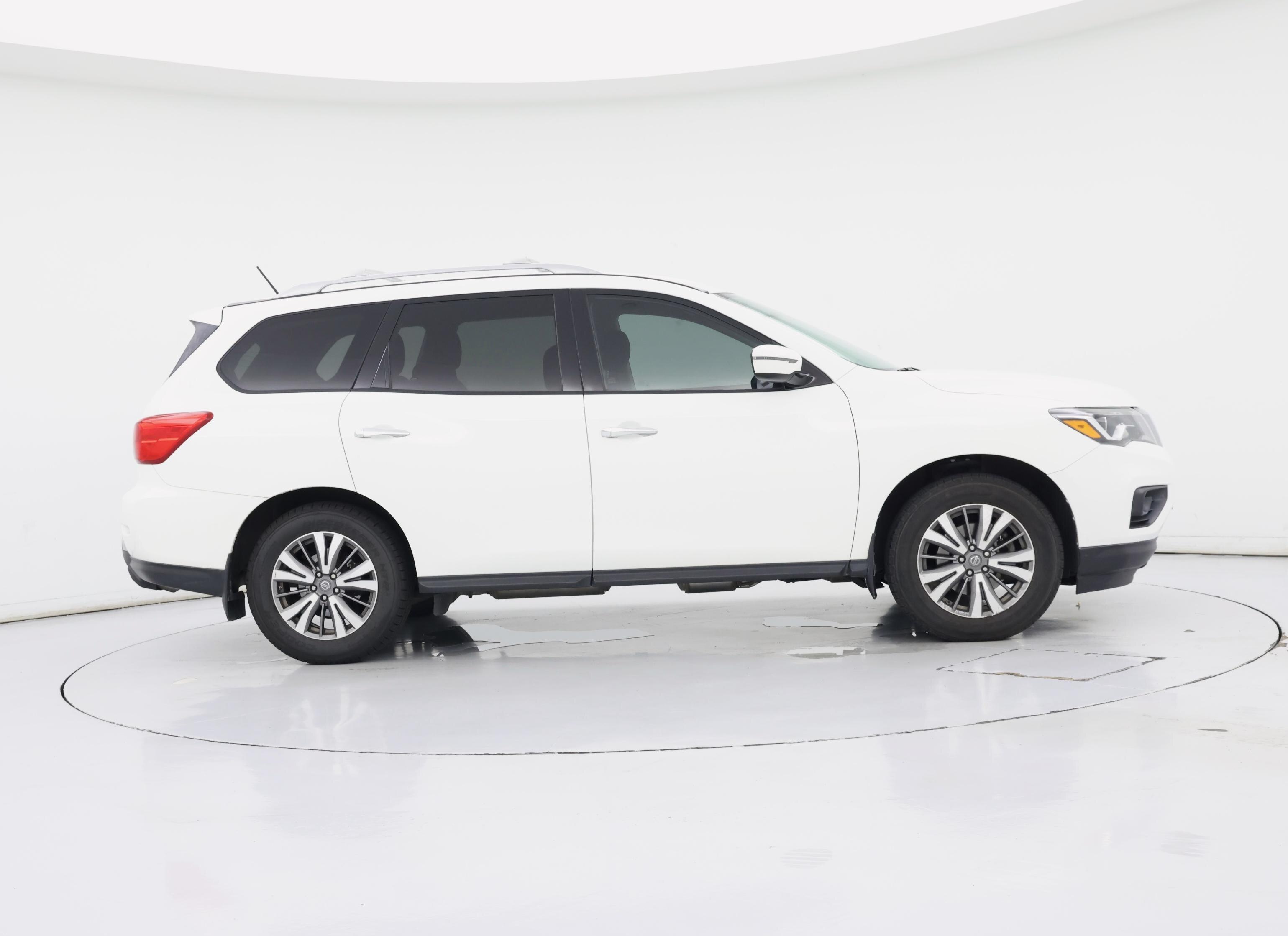 Thumbnail: 2018 Nissan Pathfinder - 7