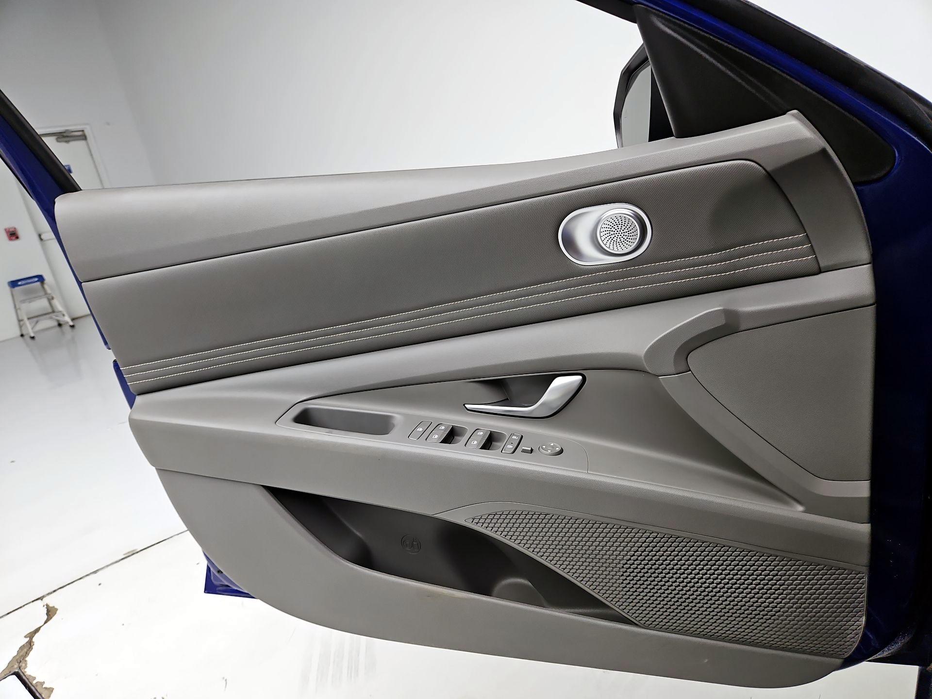 Thumbnail: 2023 Hyundai Elantra - 12