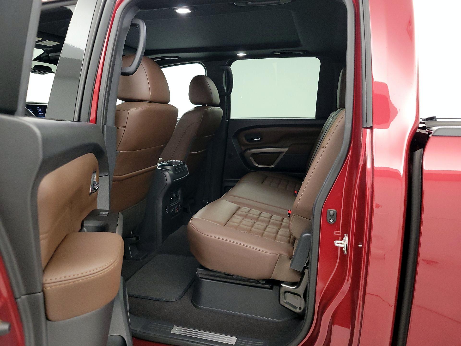Thumbnail: 2023 Nissan Titan - 20