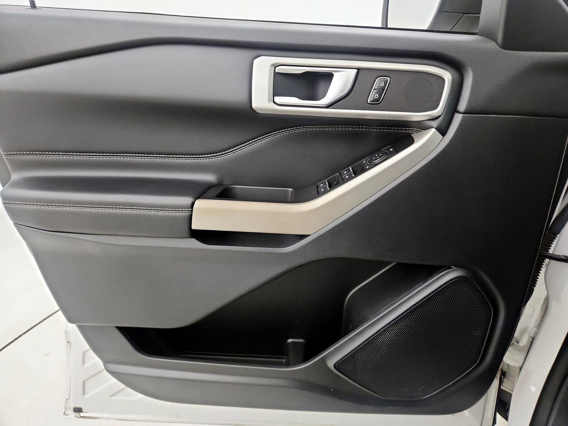 Thumbnail: 2021 Ford Explorer - 12