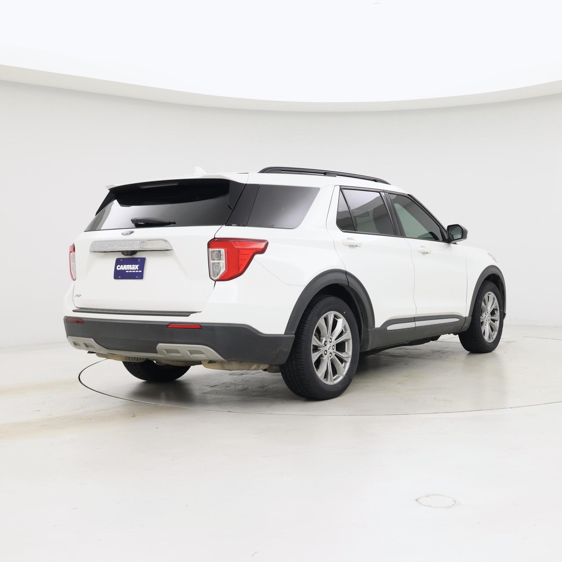 Thumbnail: 2021 Ford Explorer - 8