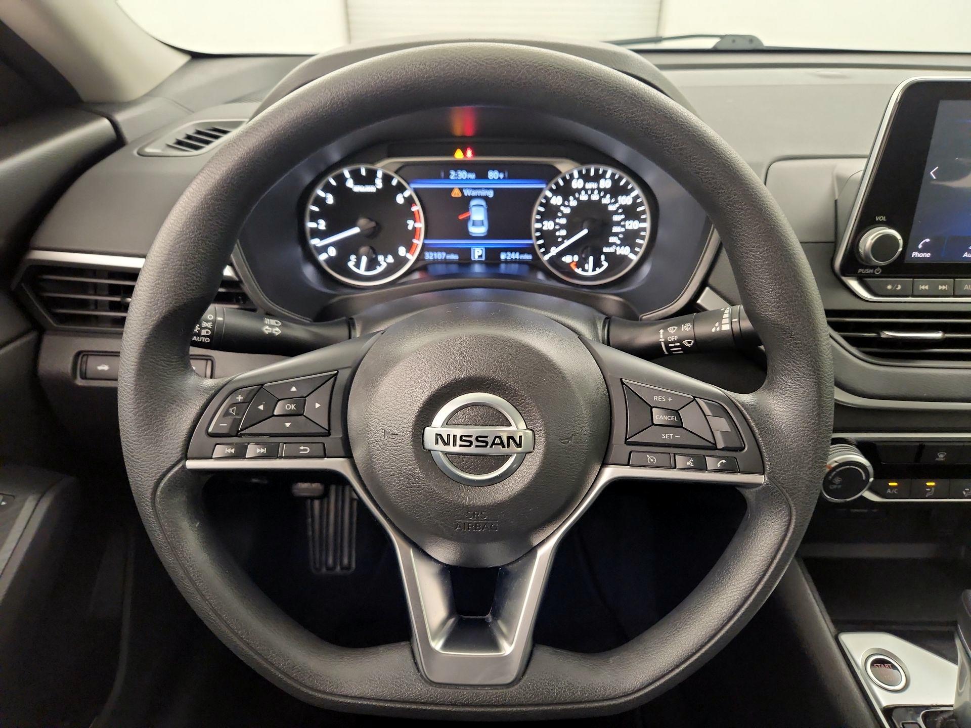 Thumbnail: 2020 Nissan Altima - 10