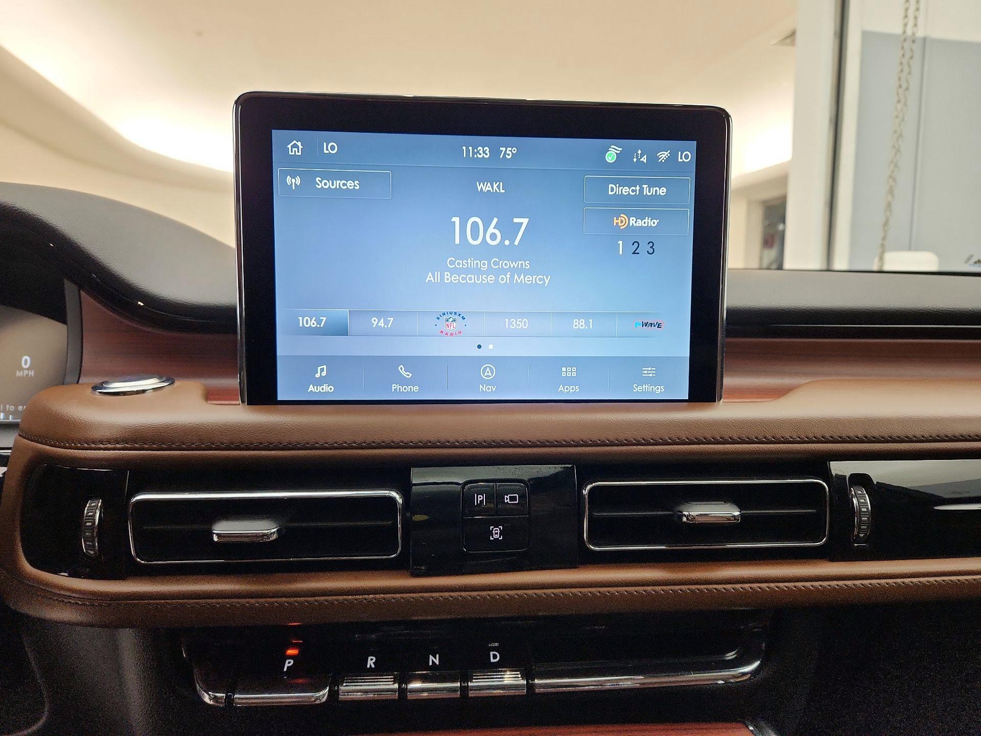 Thumbnail: 2021 Lincoln Aviator - 16