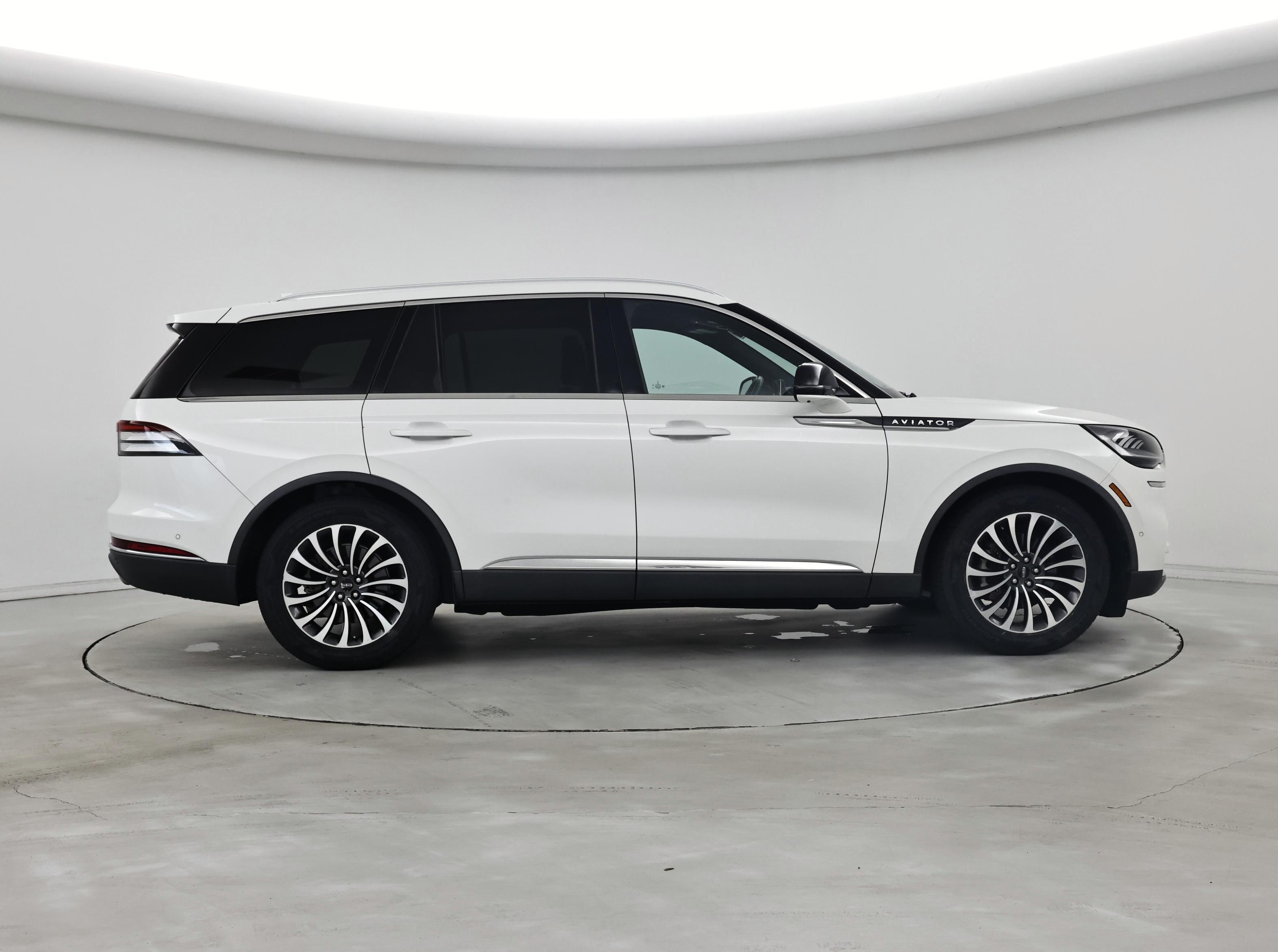 Thumbnail: 2021 Lincoln Aviator - 7