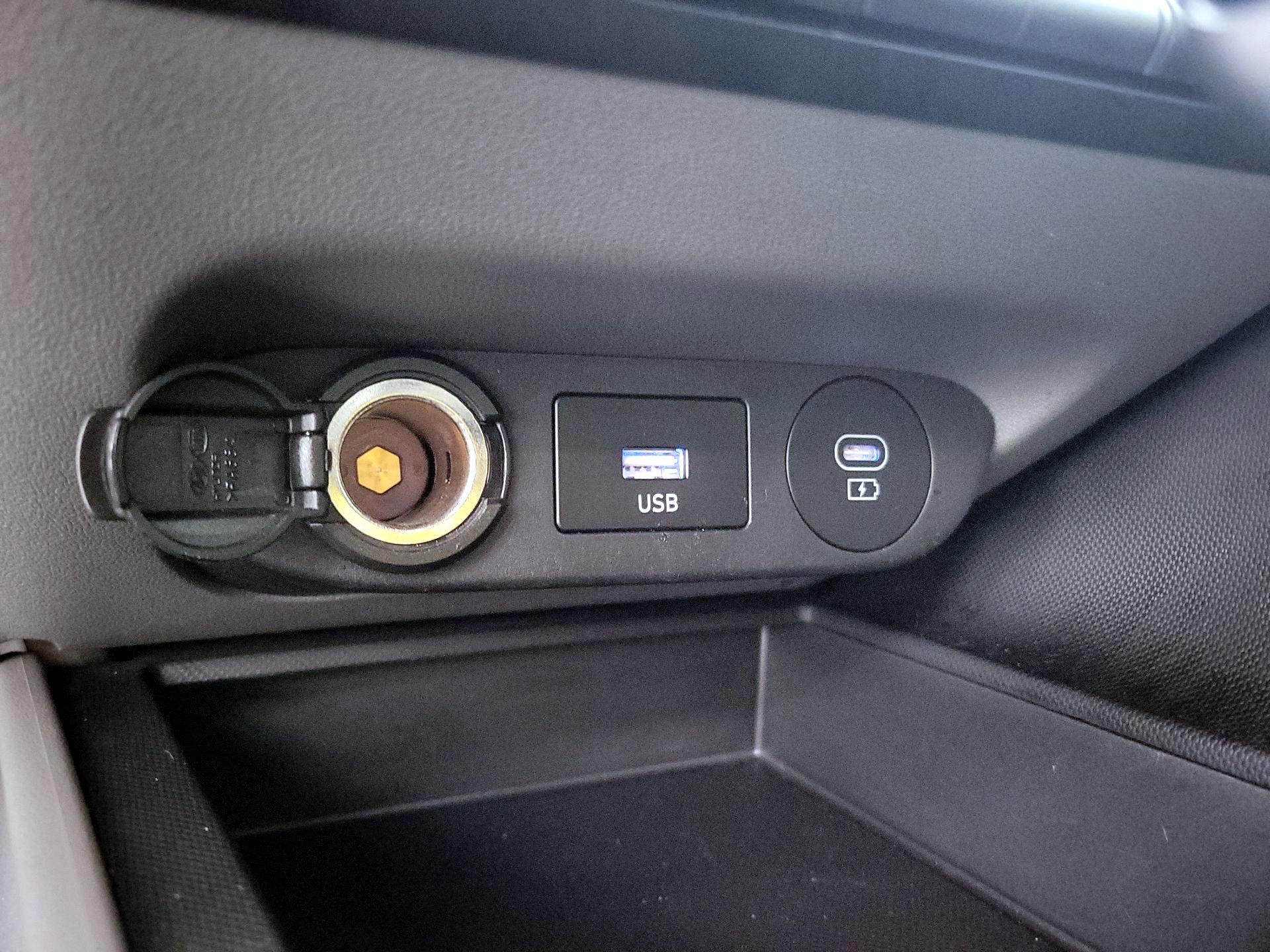 Thumbnail: 2024 Hyundai Elantra - 19