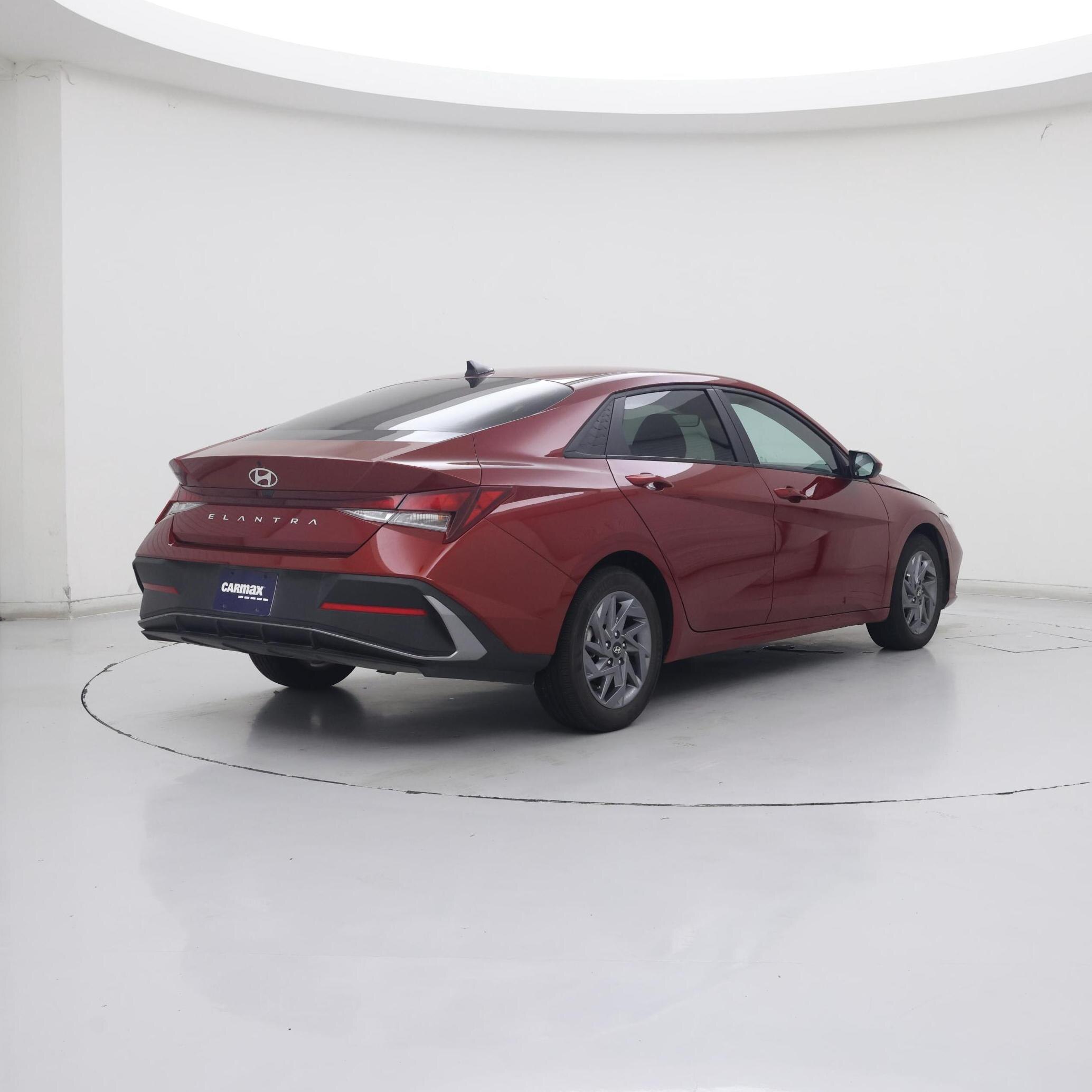 Thumbnail: 2024 Hyundai Elantra - 8