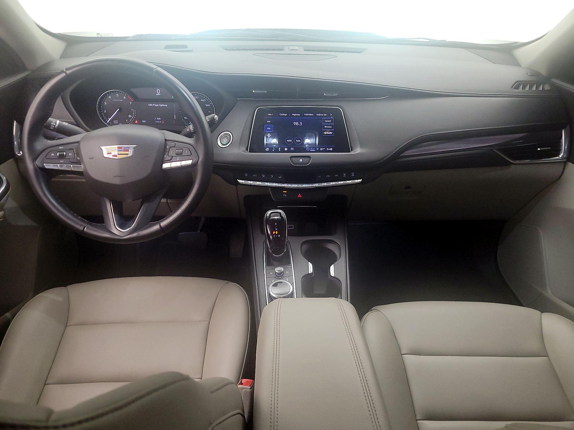 Thumbnail: 2023 Cadillac XT4 - 9