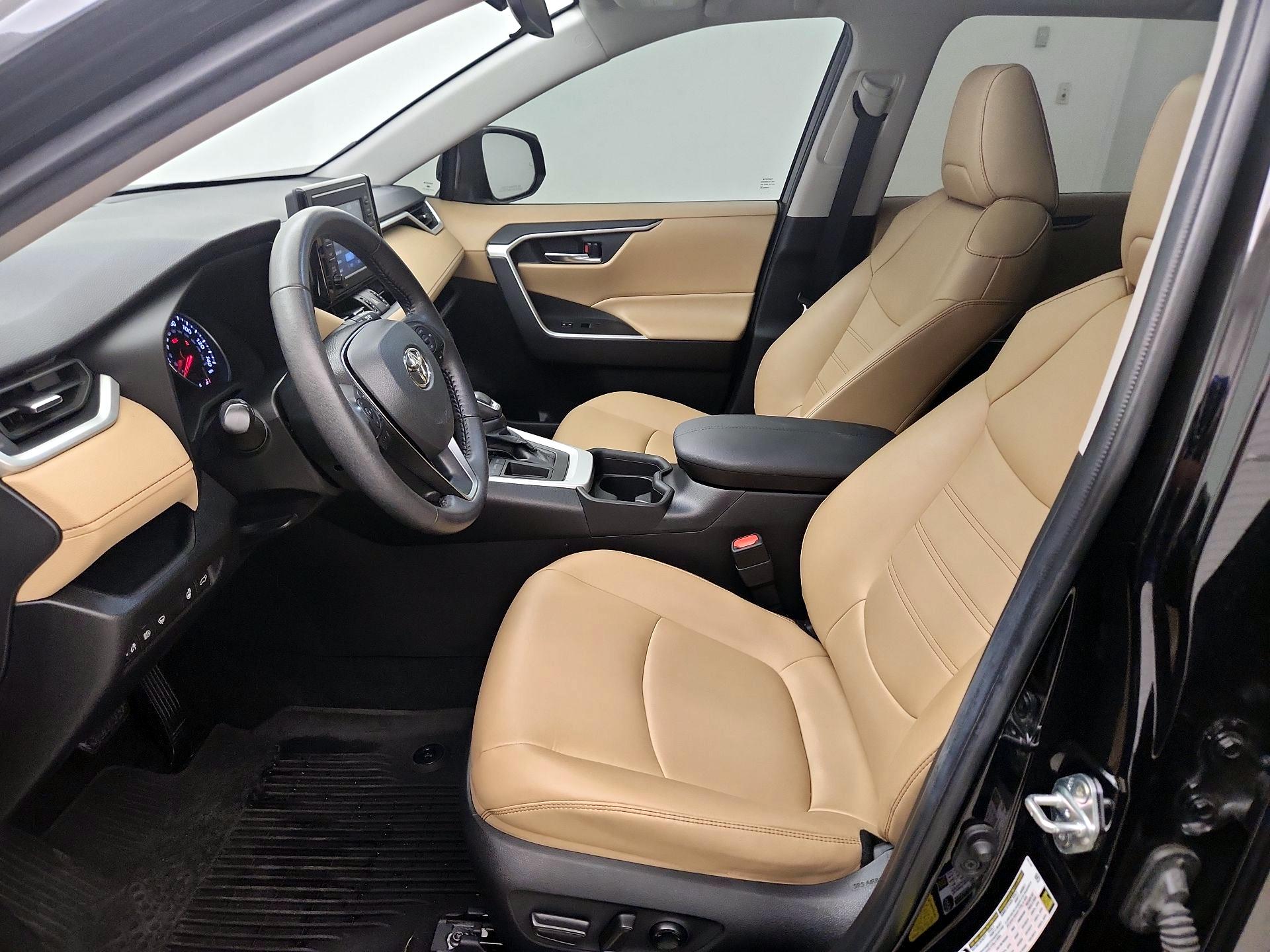Thumbnail: 2021 Toyota RAV4 - 11