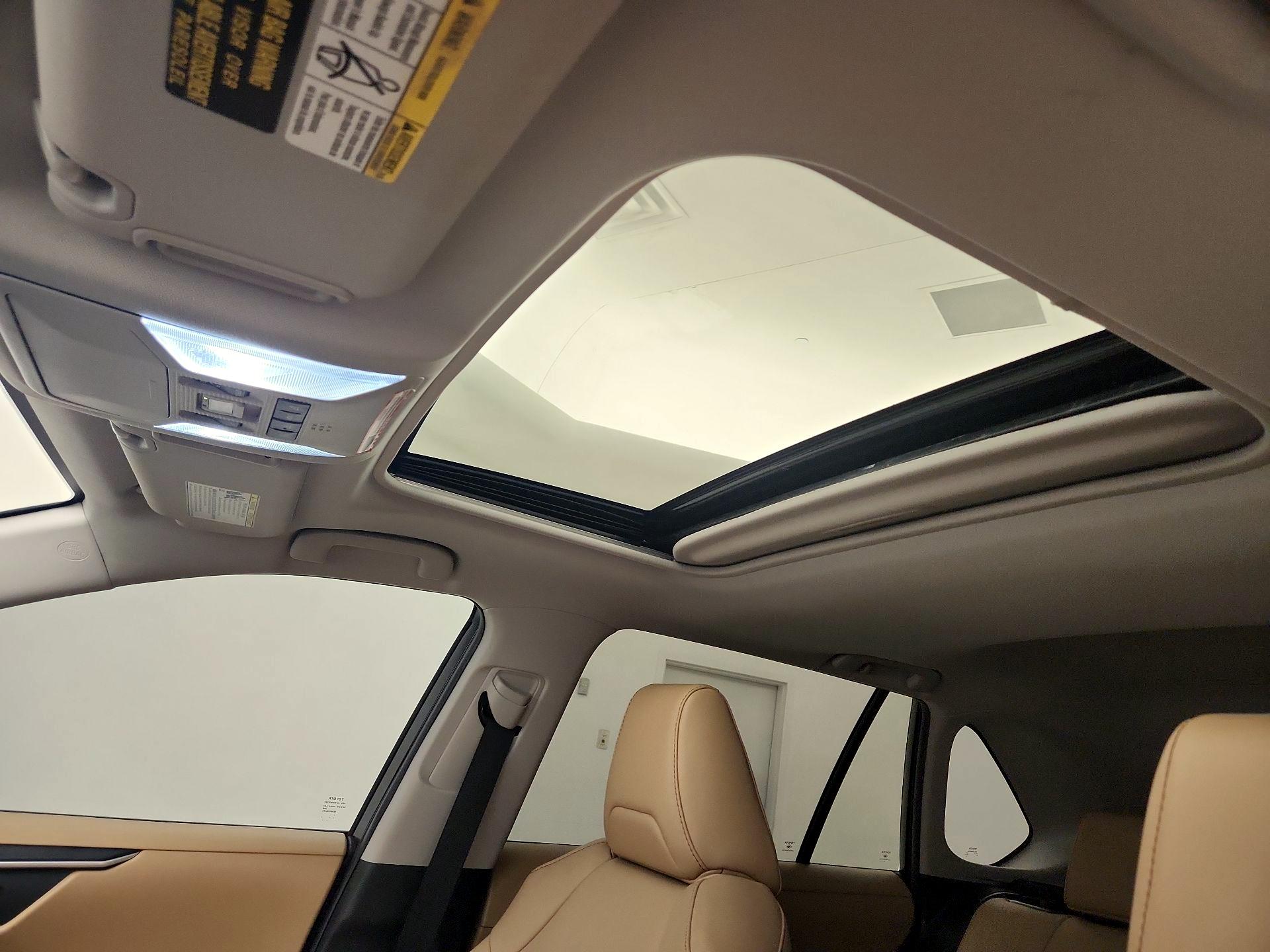 Thumbnail: 2021 Toyota RAV4 - 19