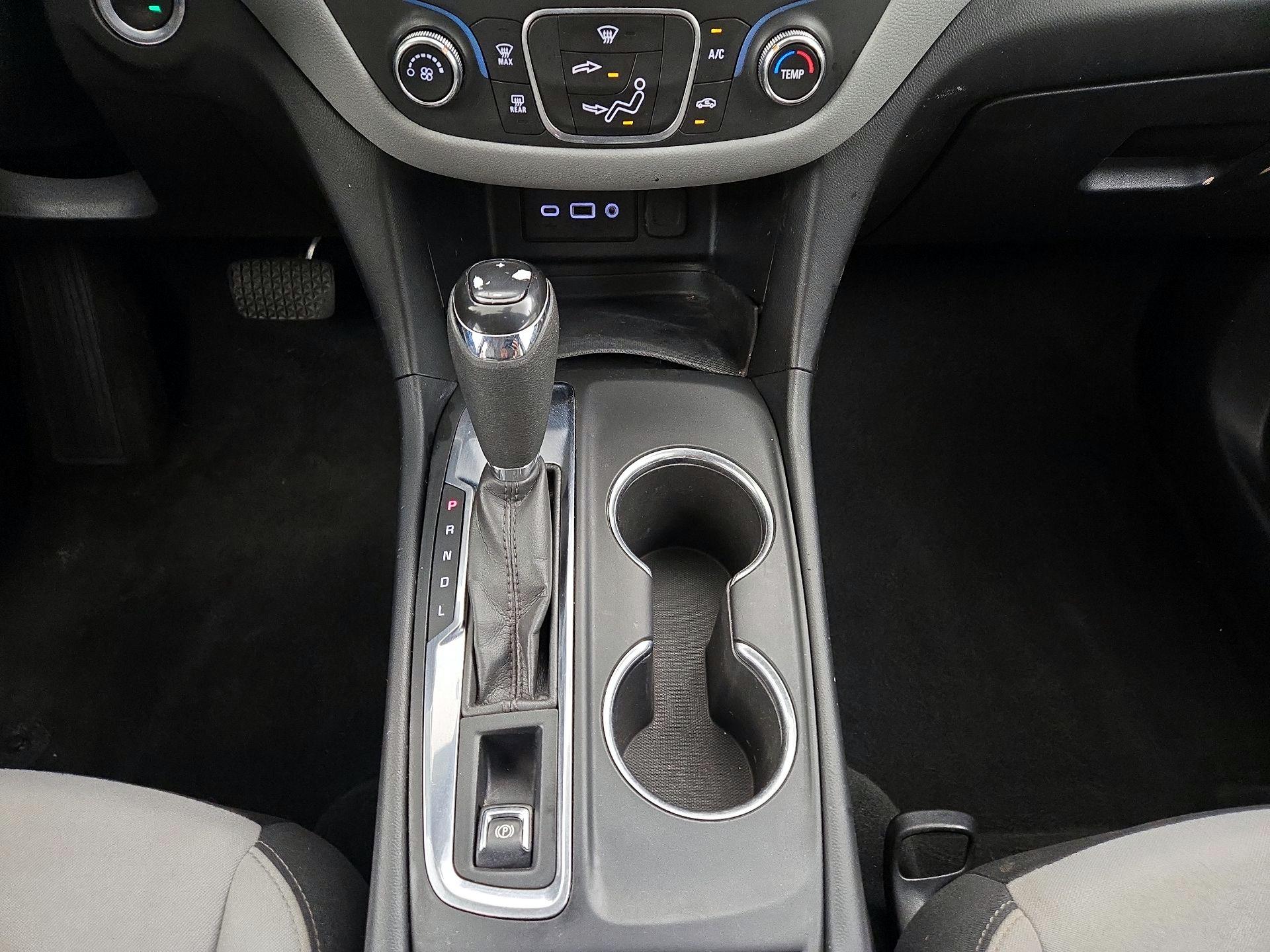 Thumbnail: 2020 Chevrolet Equinox - 17