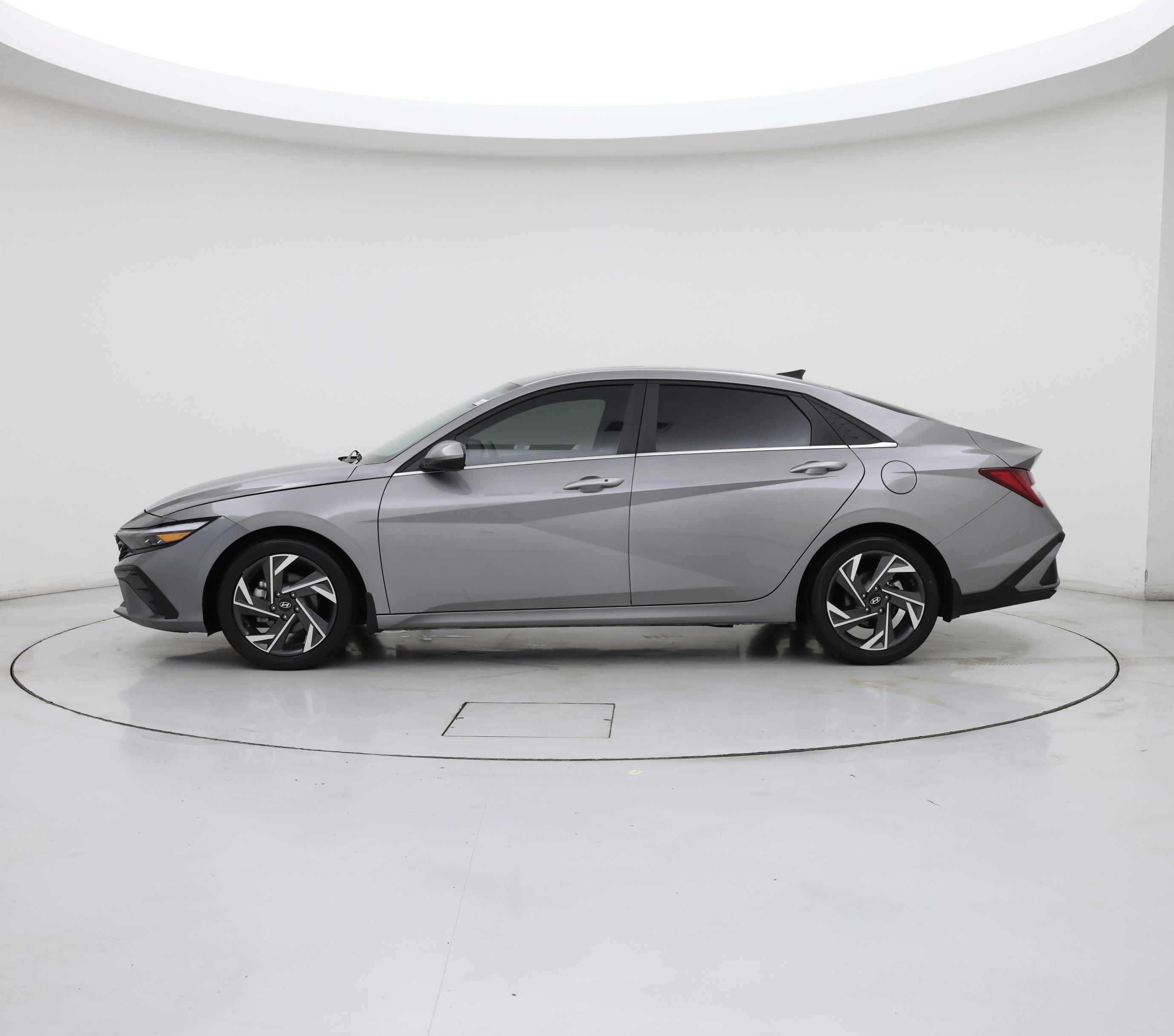 Thumbnail: 2024 Hyundai Elantra - 3