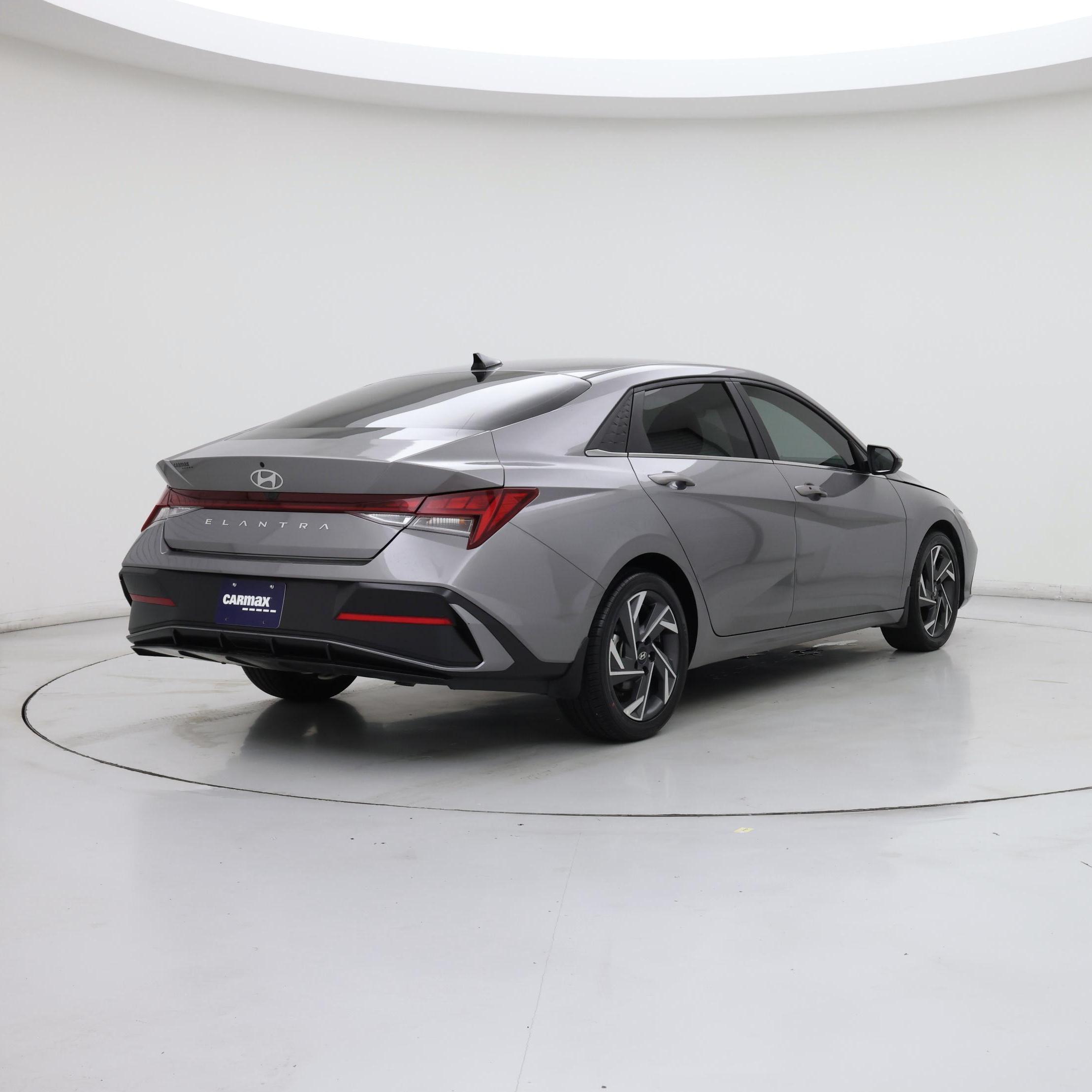 Thumbnail: 2024 Hyundai Elantra - 8