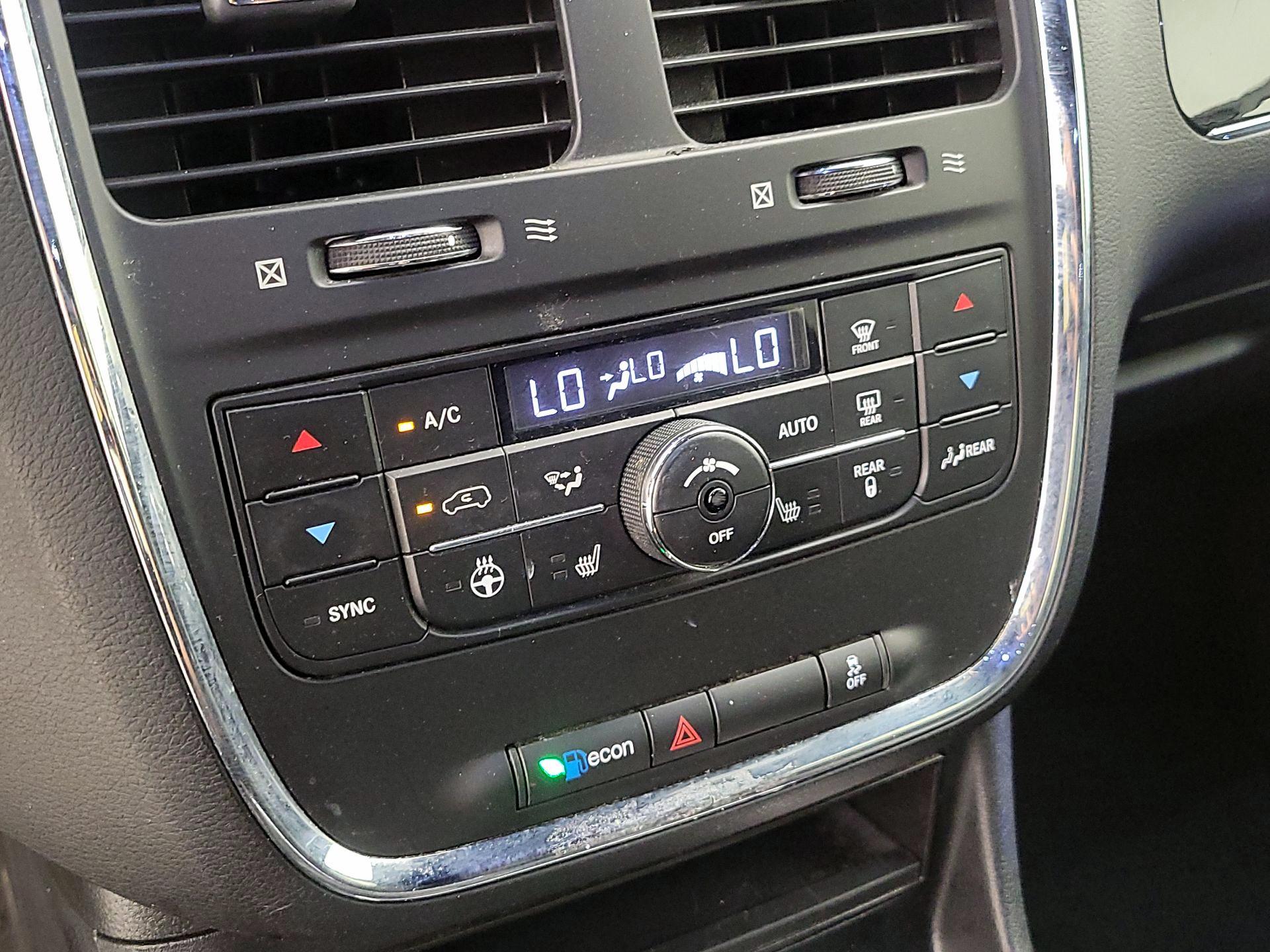 Thumbnail: 2020 Dodge Grand Caravan - 16