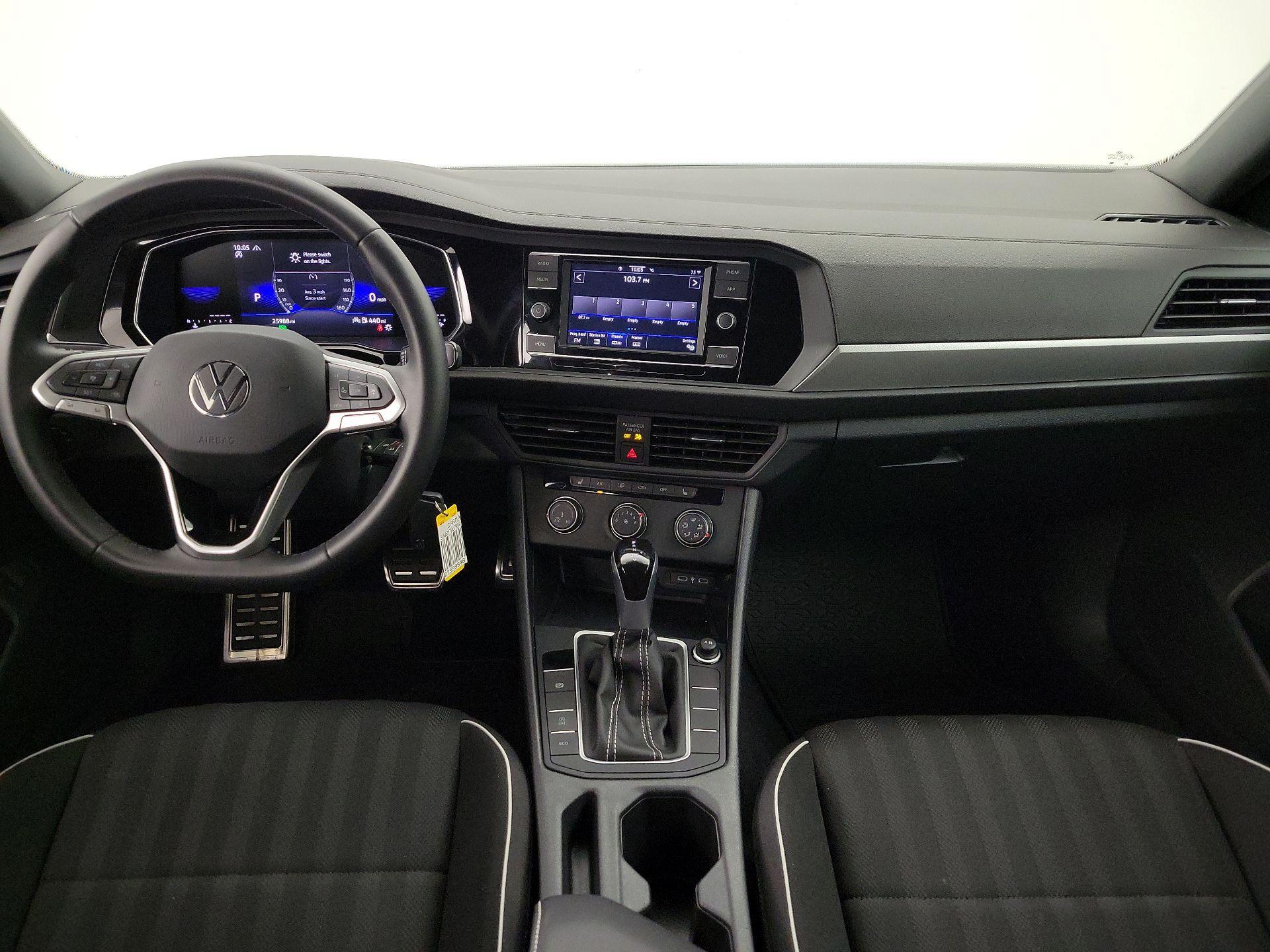 Thumbnail: 2024 Volkswagen Jetta - 9