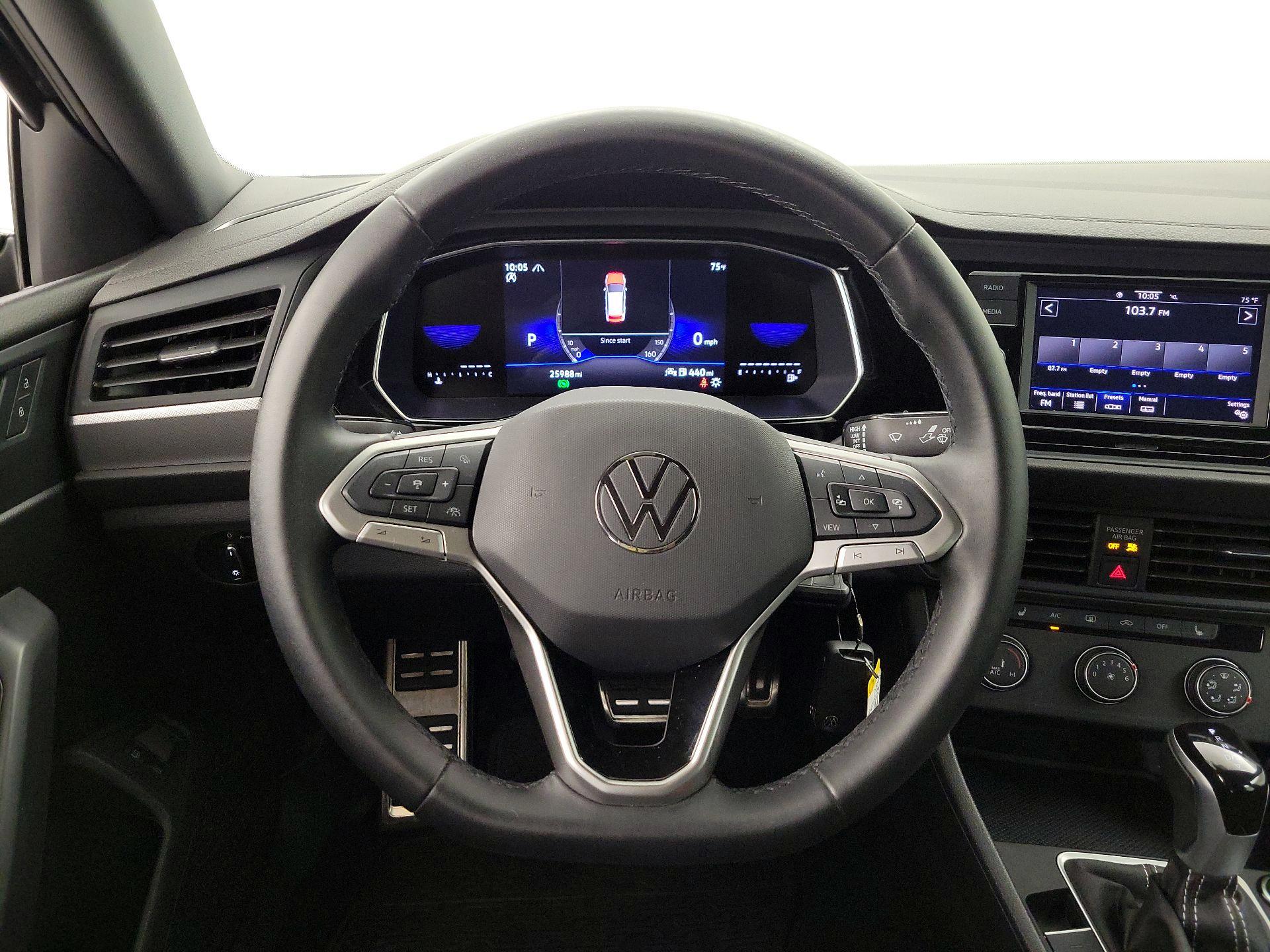 Thumbnail: 2024 Volkswagen Jetta - 10