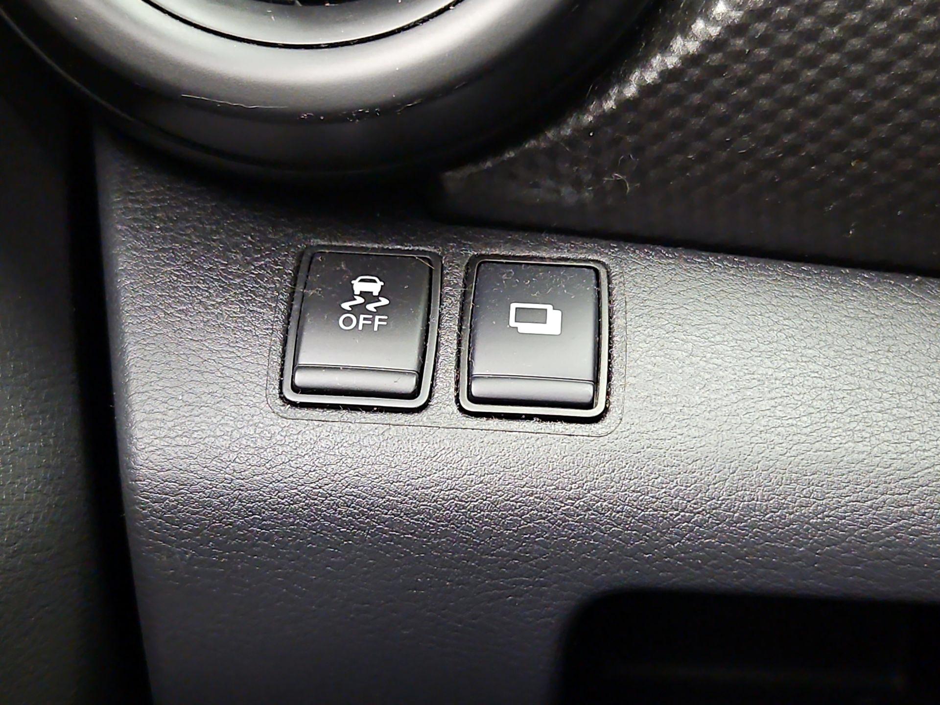 Thumbnail: 2019 Nissan Kicks - 13