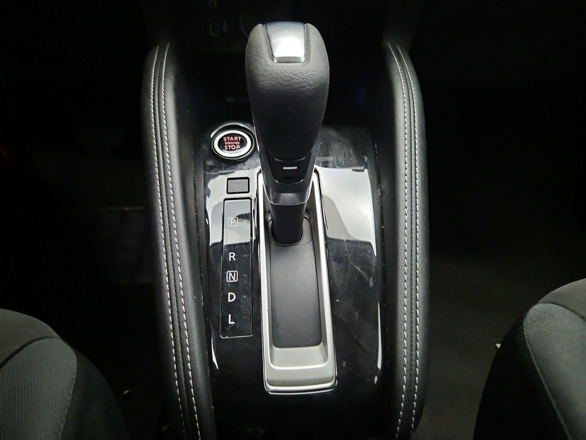 Thumbnail: 2019 Nissan Kicks - 17