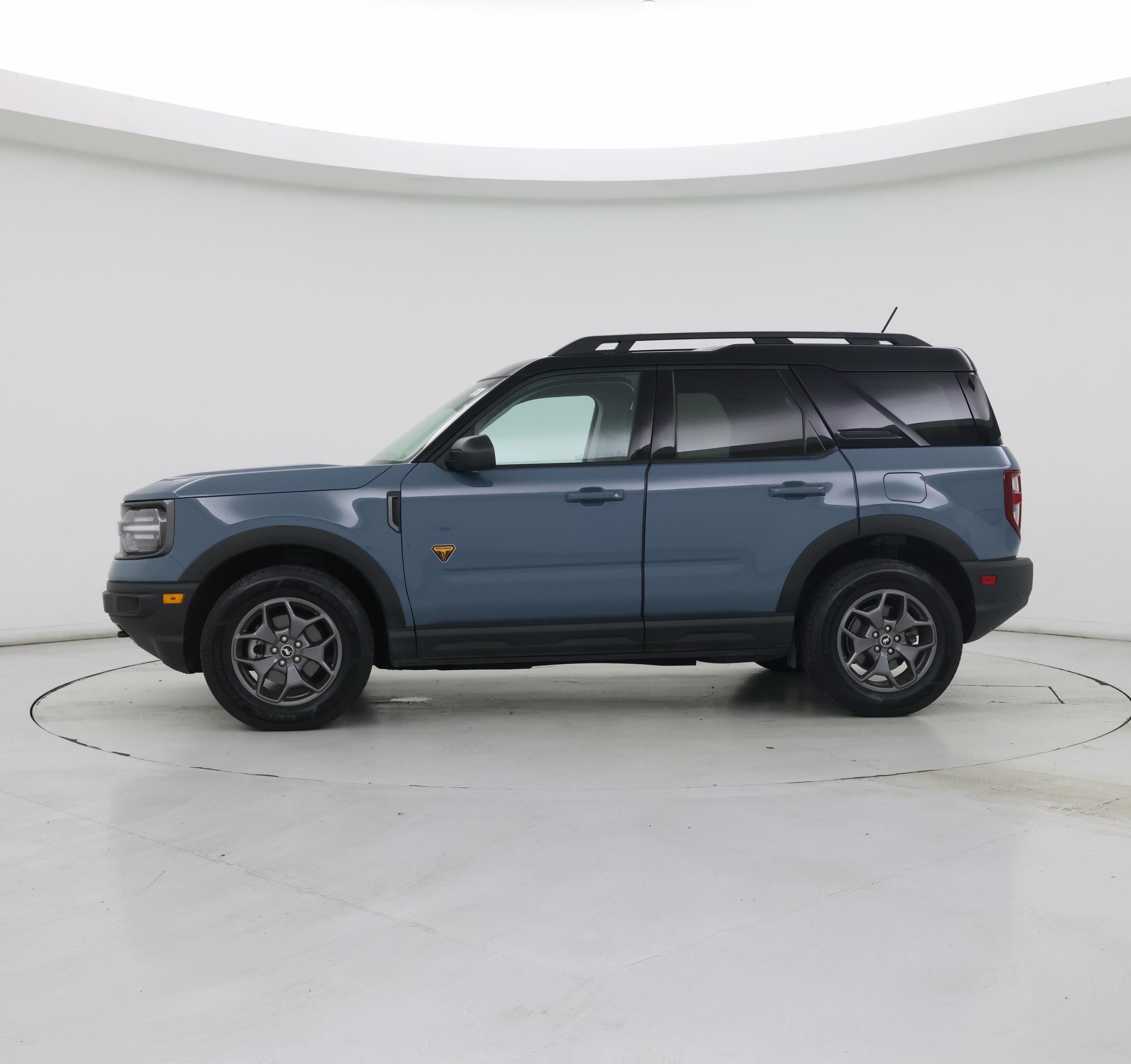 Thumbnail: 2022 Ford Bronco Sport - 3