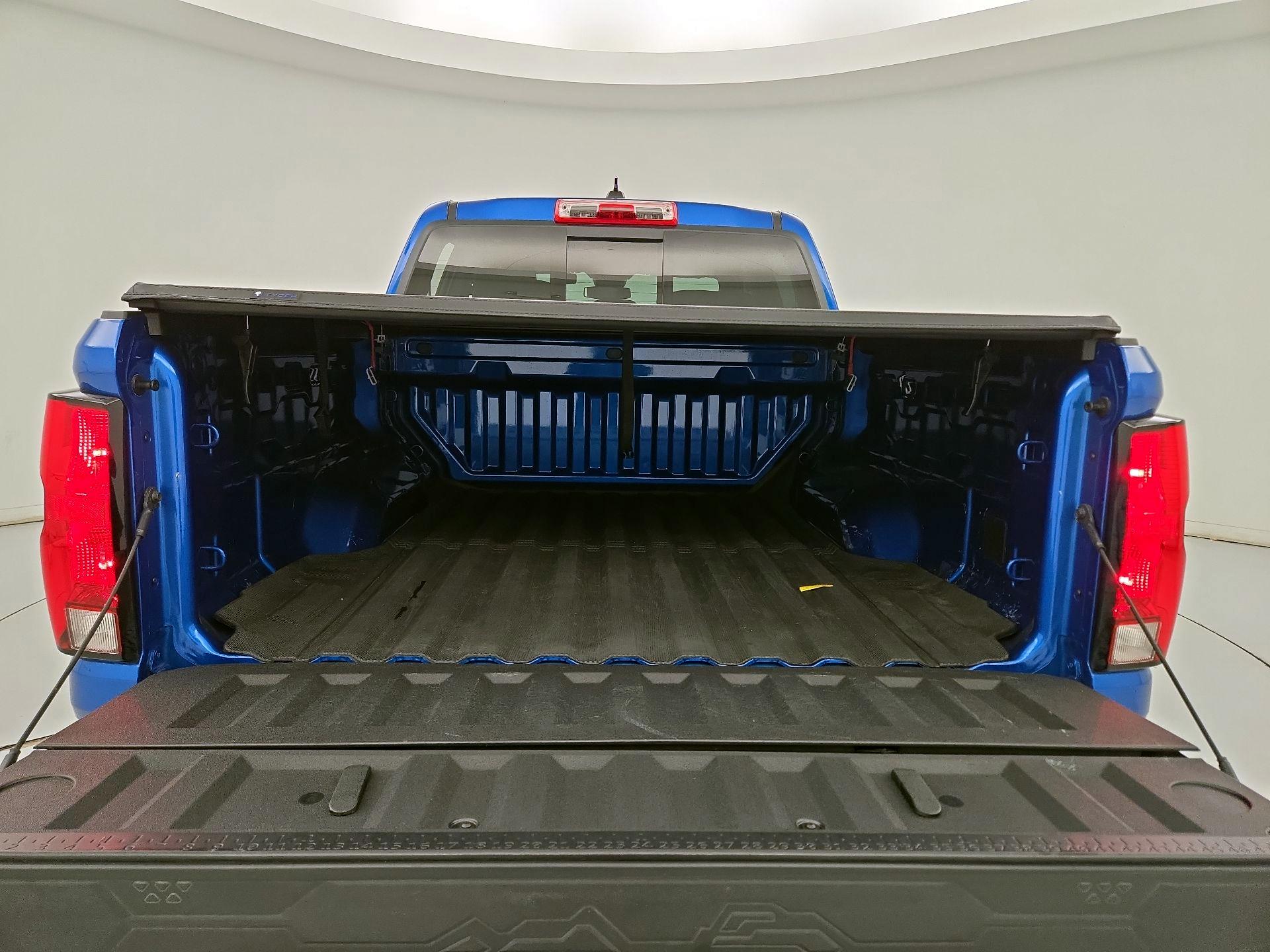 Thumbnail: 2023 Chevrolet Colorado - 20