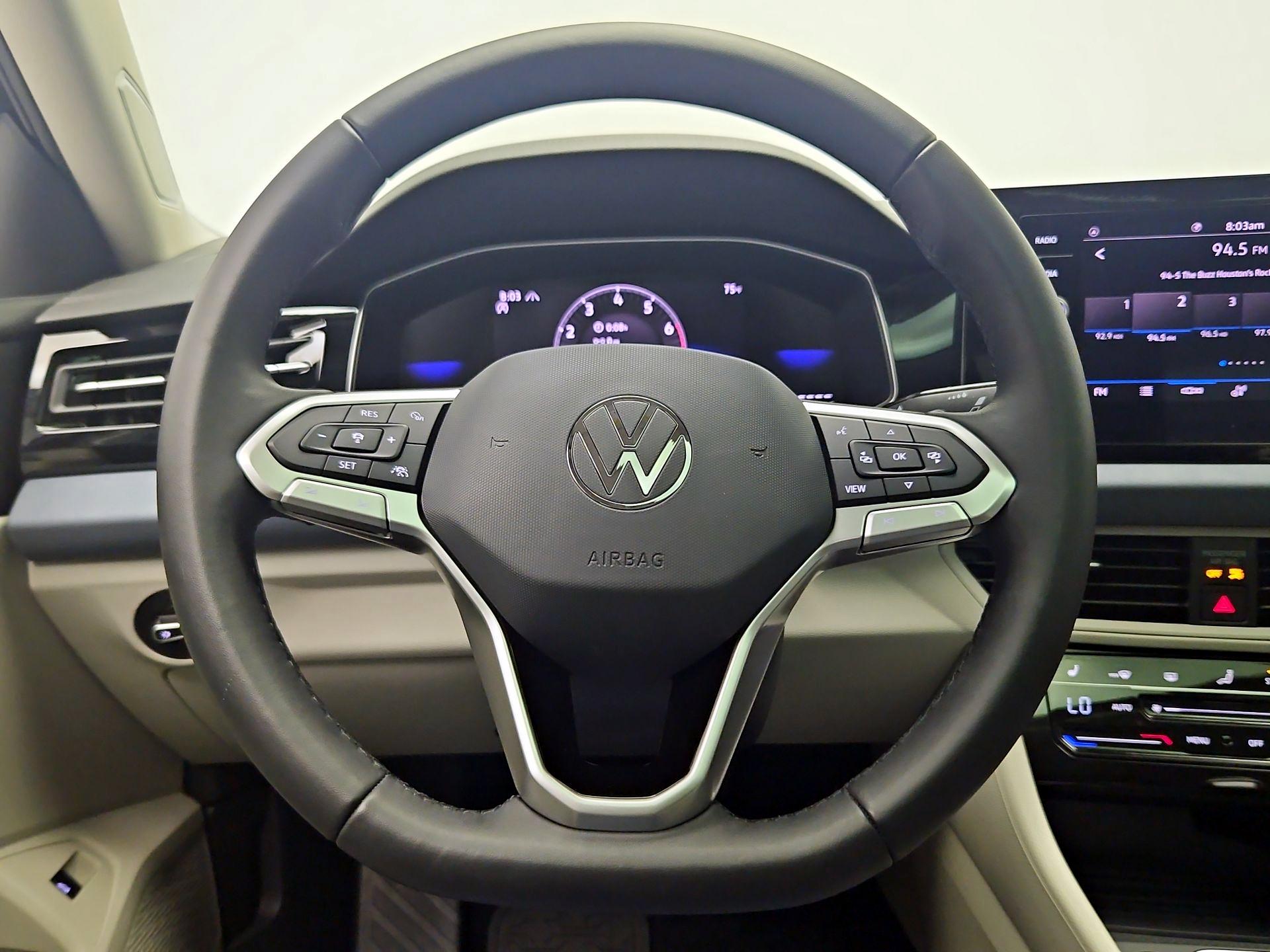 Thumbnail: 2025 Volkswagen Jetta - 10