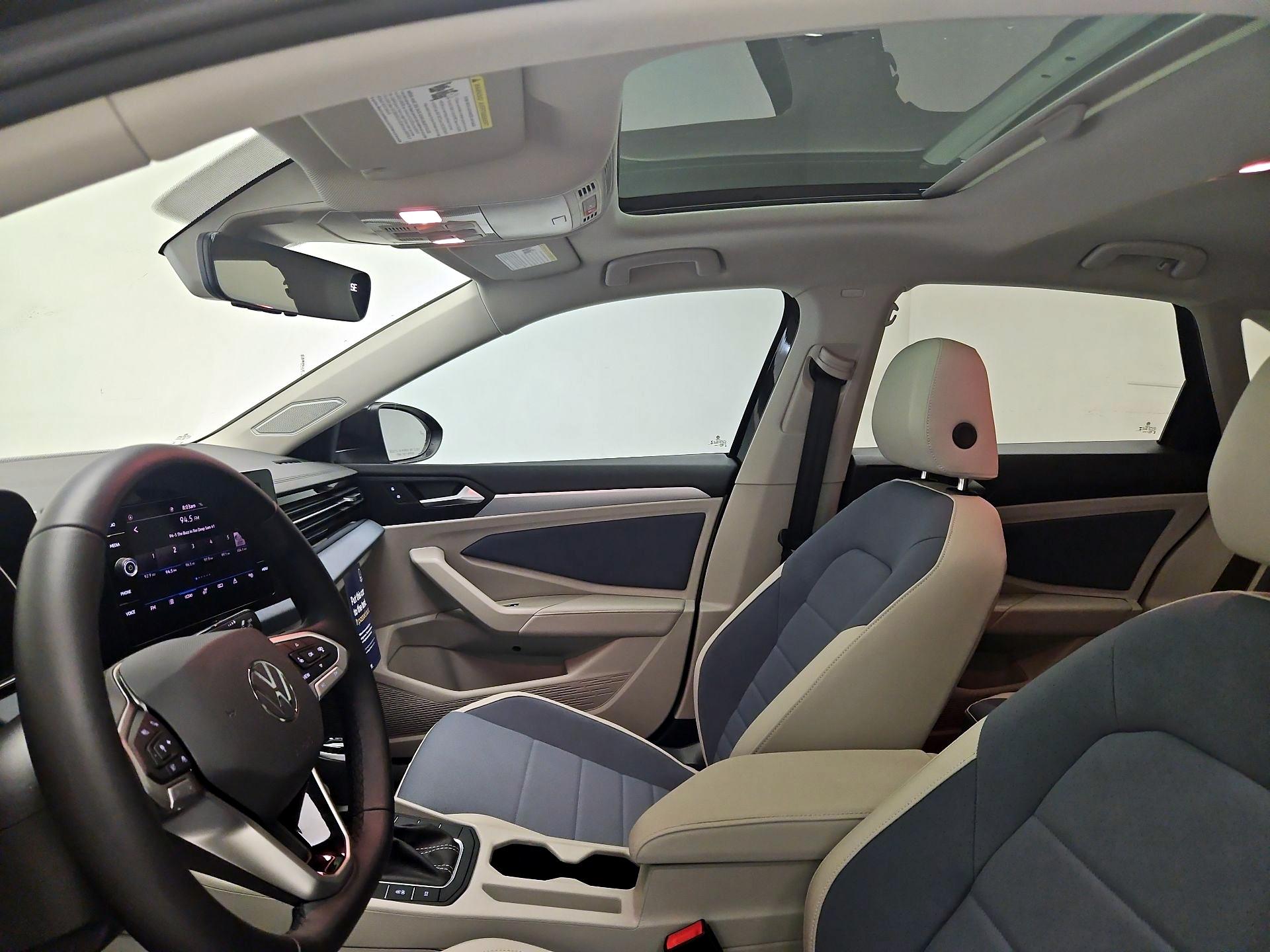 Thumbnail: 2025 Volkswagen Jetta - 19