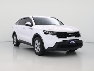 White 2022 Kia Sorento LX