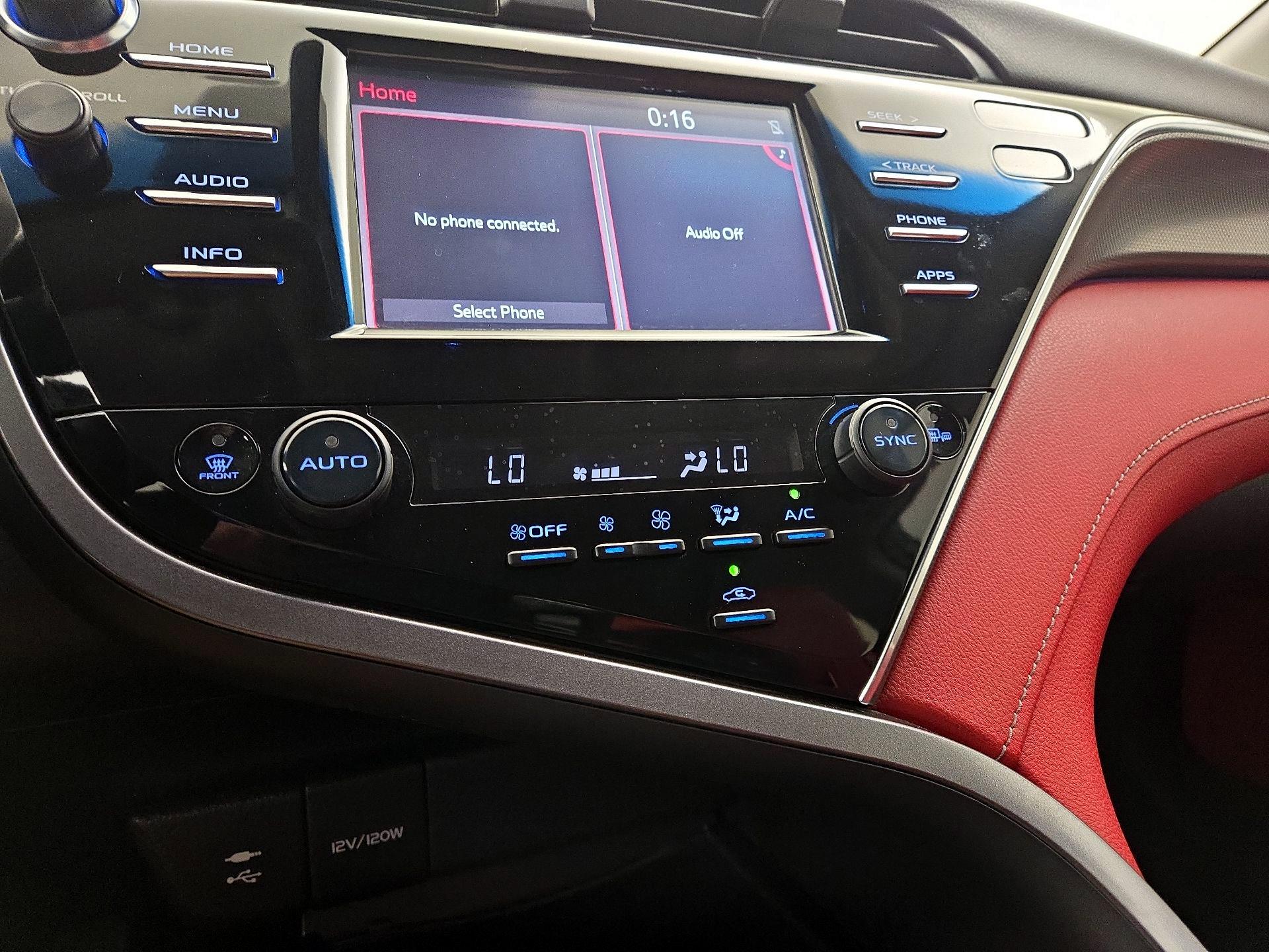 Thumbnail: 2018 Toyota Camry - 16