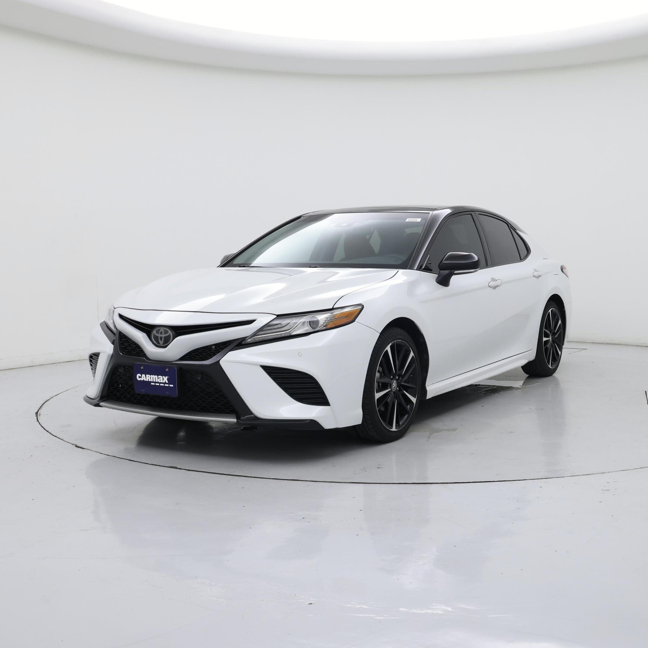 Thumbnail: 2018 Toyota Camry - 4