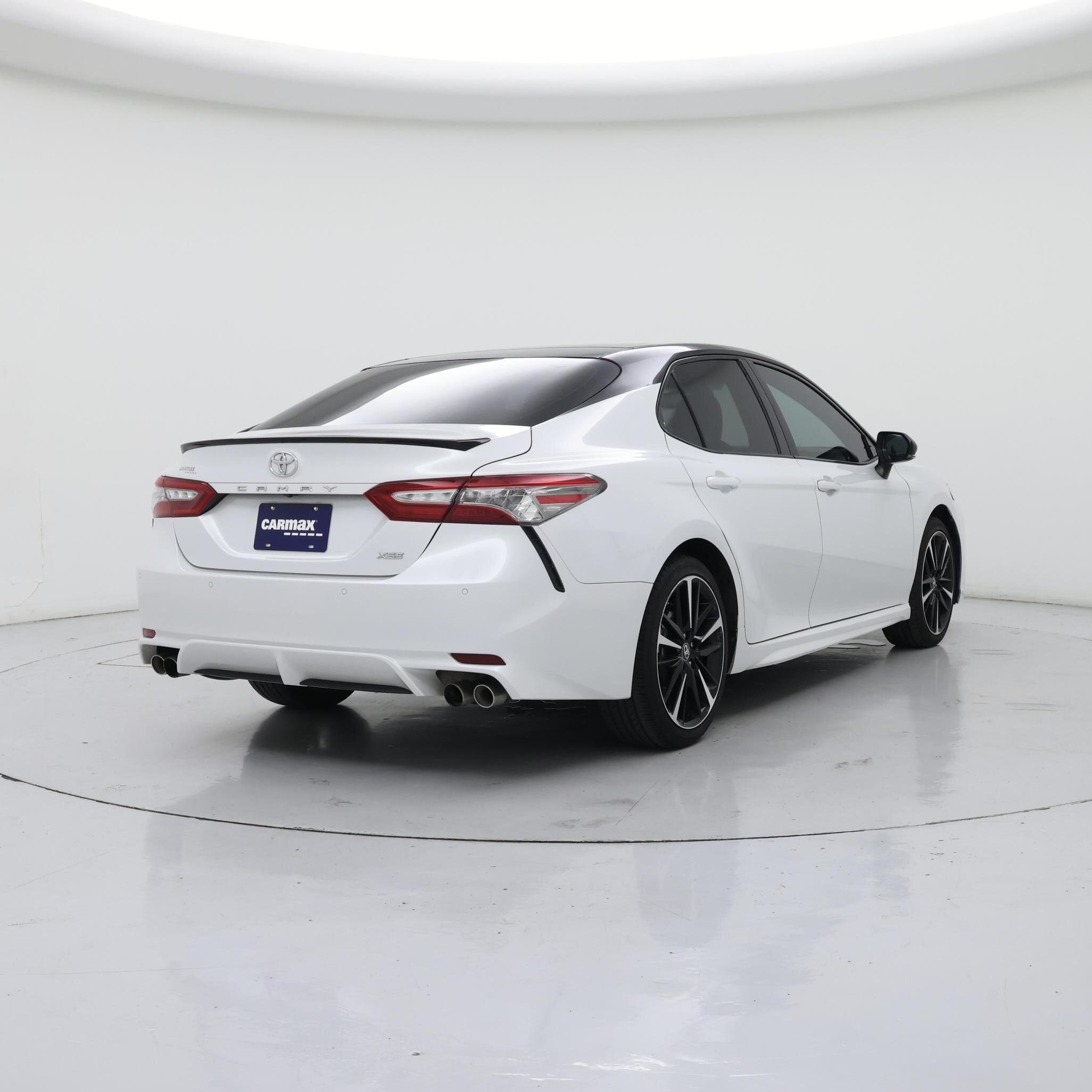 Thumbnail: 2018 Toyota Camry - 8