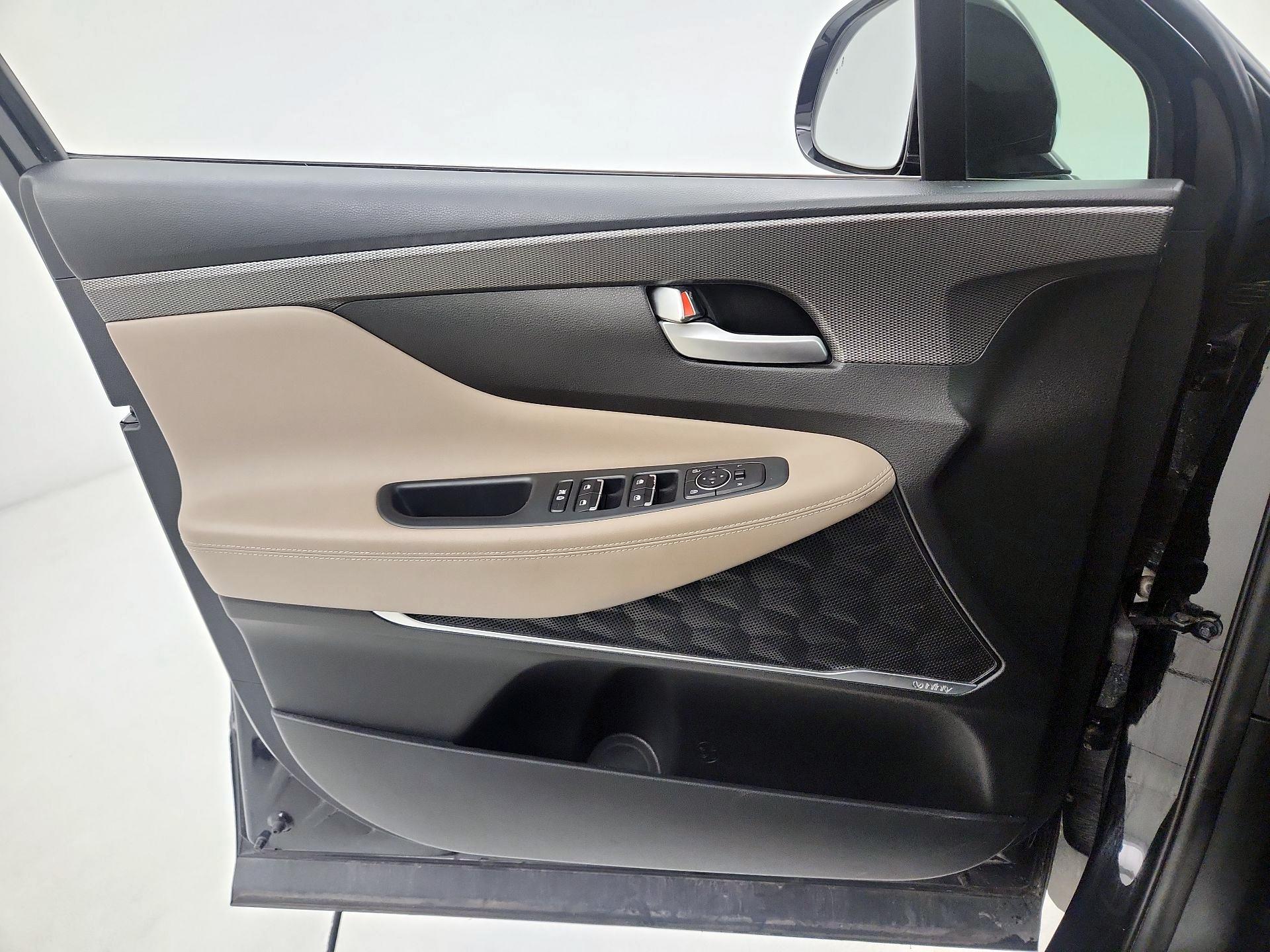 Thumbnail: 2020 Hyundai Santa Fe - 10