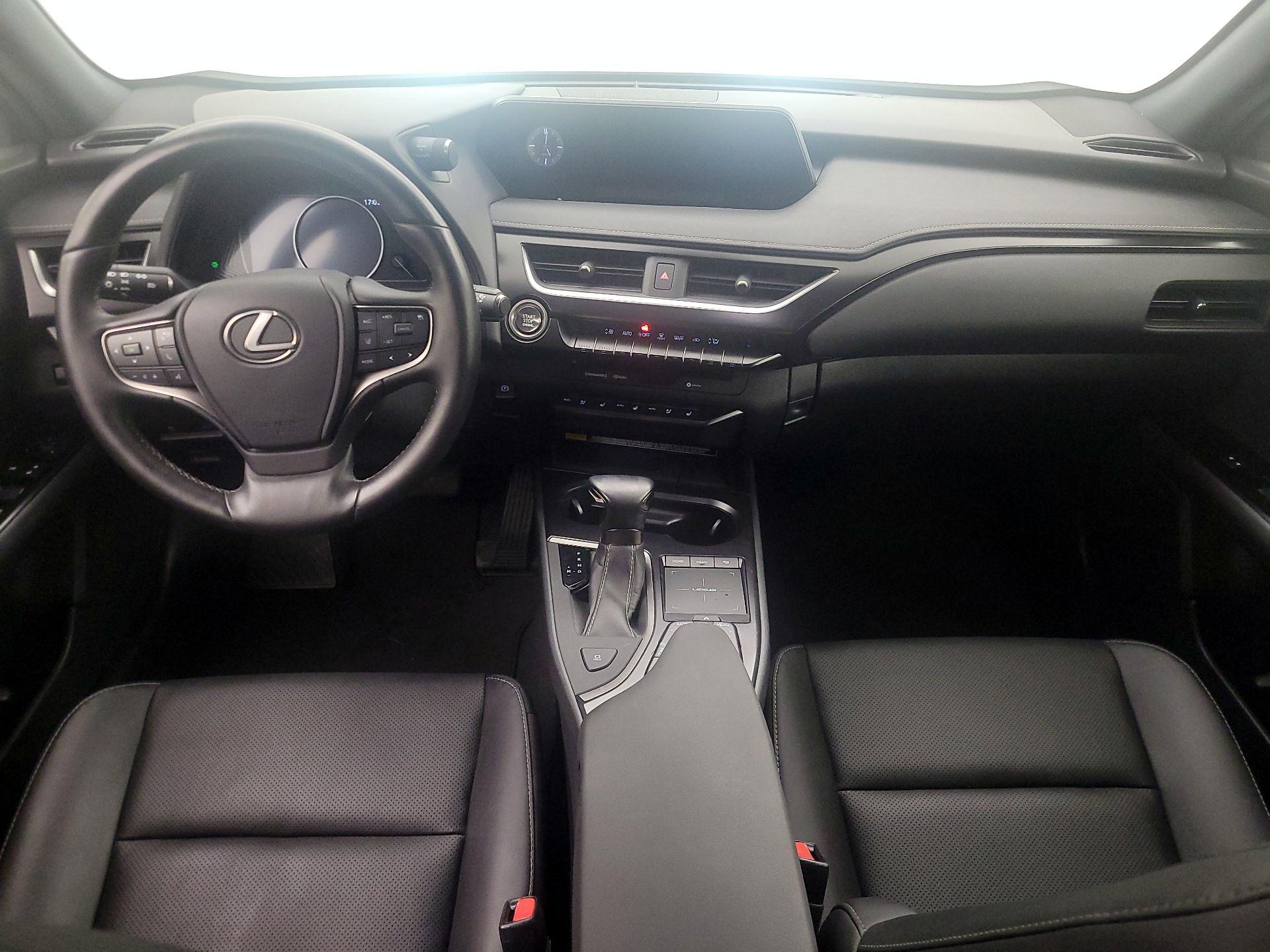 Thumbnail: 2022 Lexus UX - 9