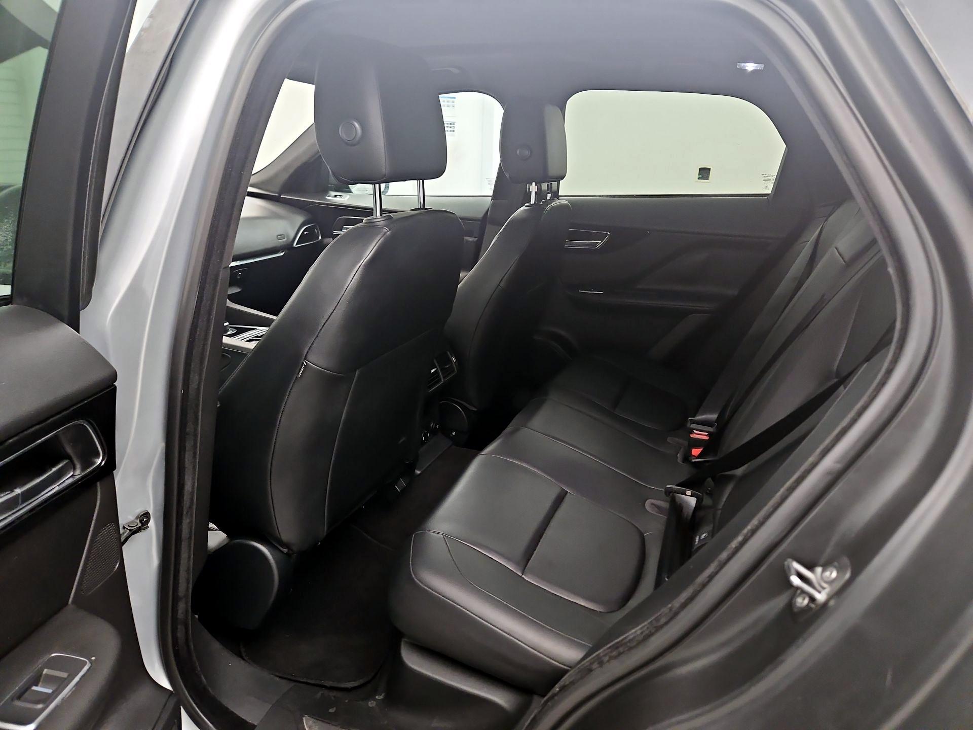 Thumbnail: 2019 Jaguar F-Pace - 19