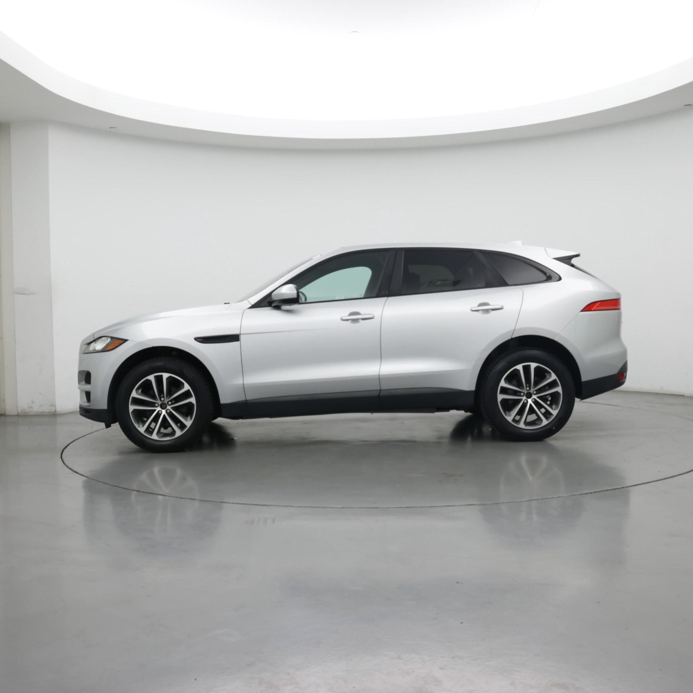 Thumbnail: 2019 Jaguar F-Pace - 3