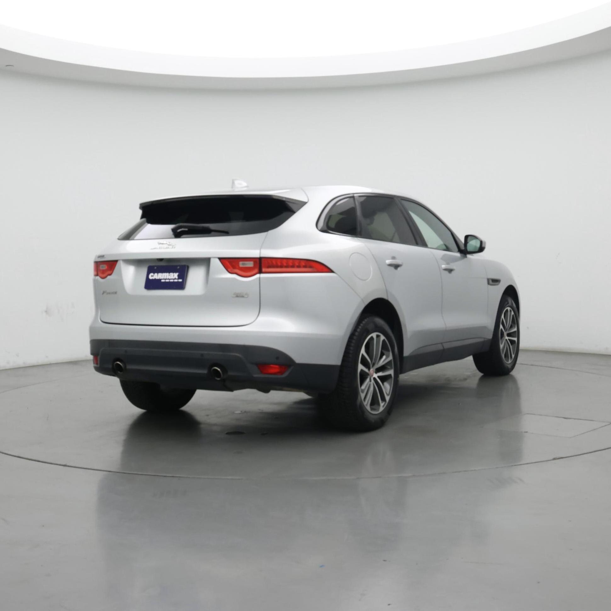 Thumbnail: 2019 Jaguar F-Pace - 8