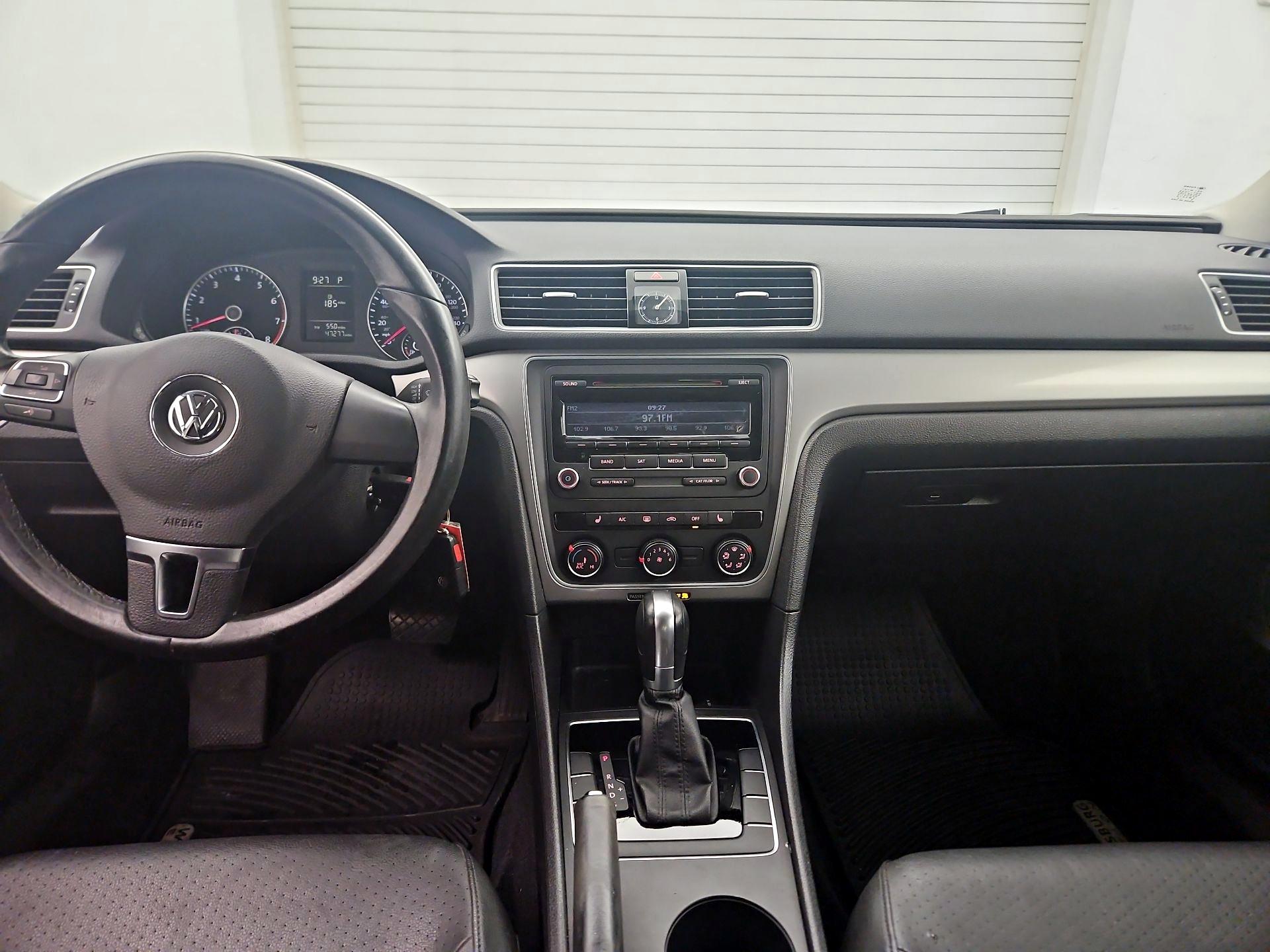 Thumbnail: 2015 Volkswagen Passat - 9