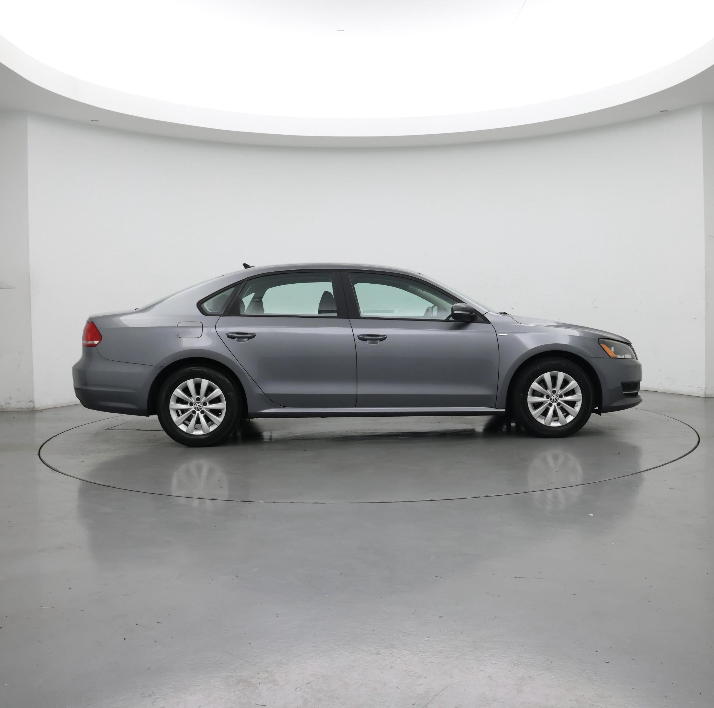 Thumbnail: 2015 Volkswagen Passat - 7