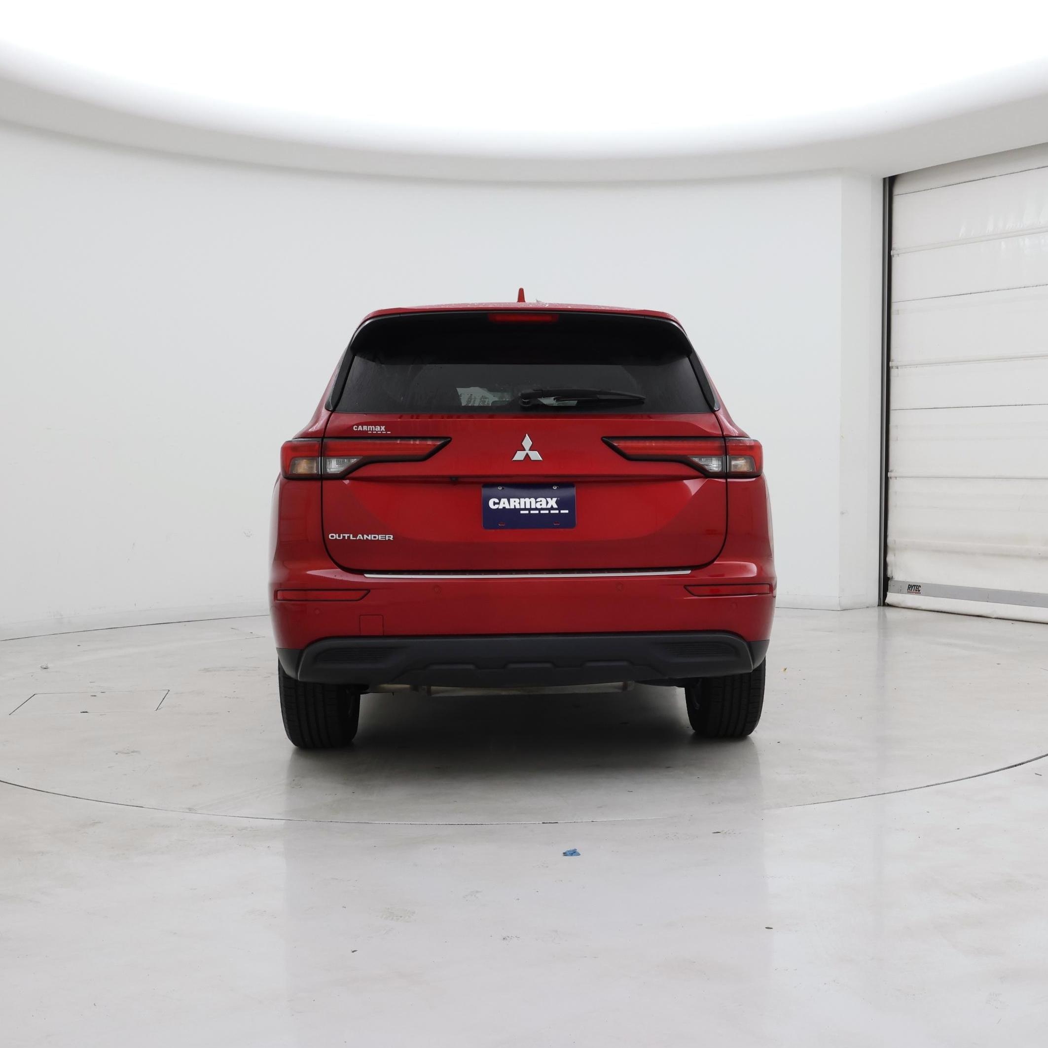 Thumbnail: 2023 Mitsubishi Outlander - 6