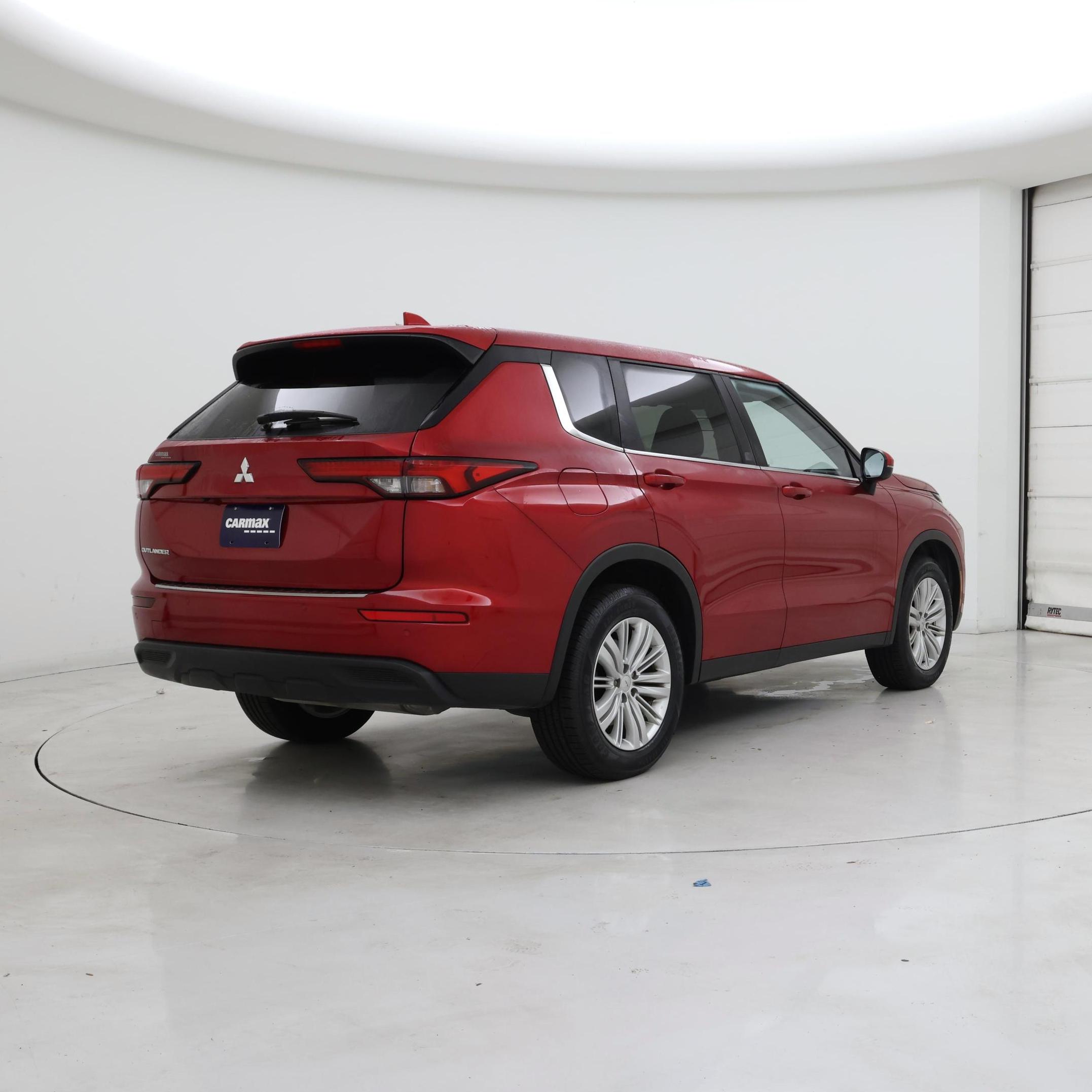 Thumbnail: 2023 Mitsubishi Outlander - 8
