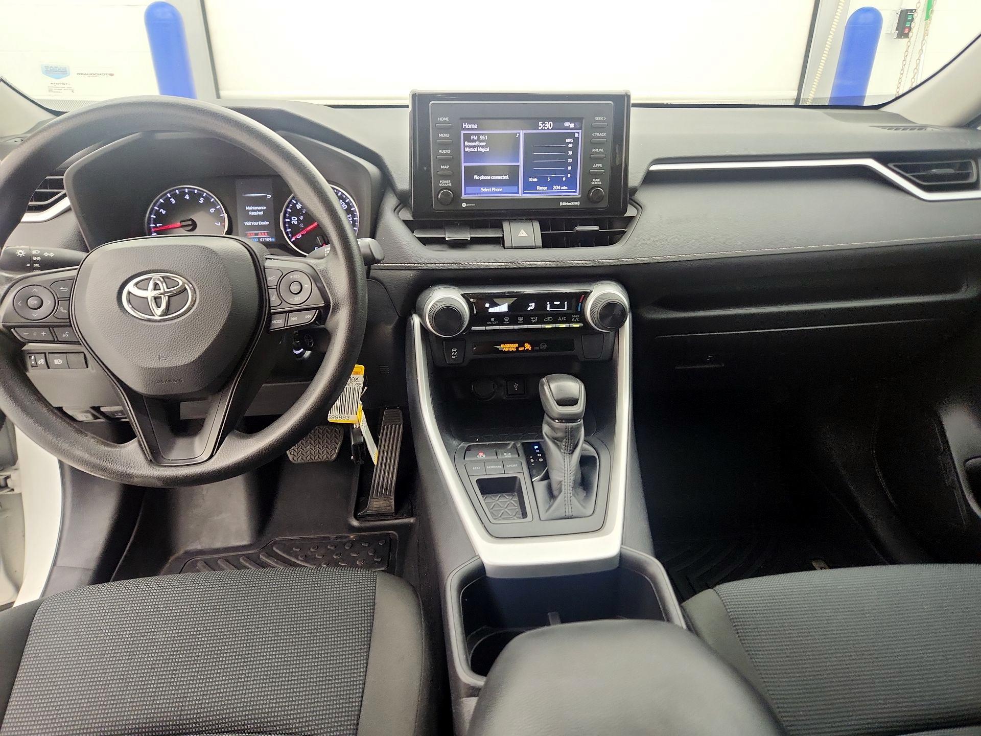 Thumbnail: 2022 Toyota RAV4 - 9