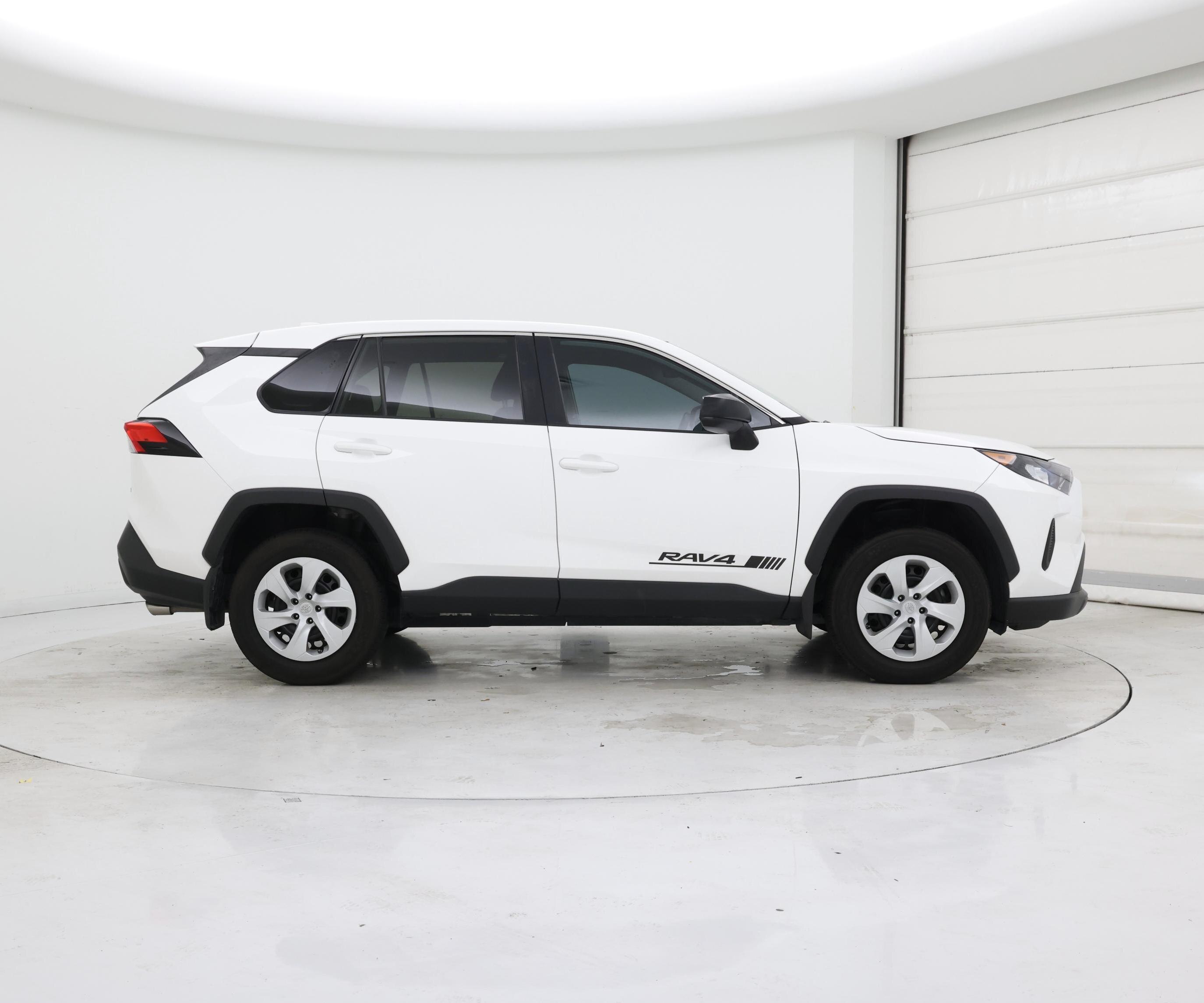 Thumbnail: 2022 Toyota RAV4 - 7