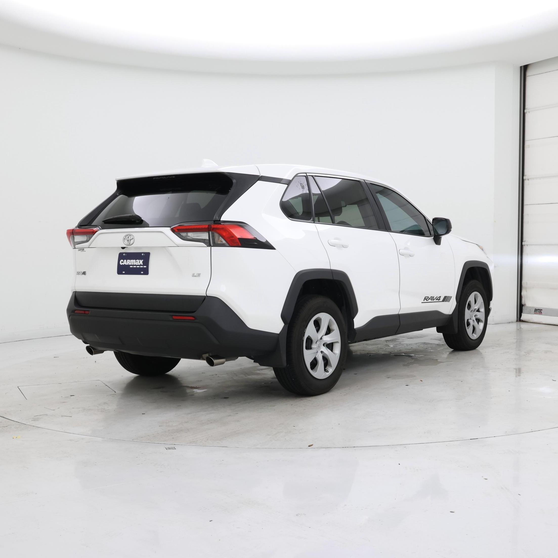 Thumbnail: 2022 Toyota RAV4 - 8