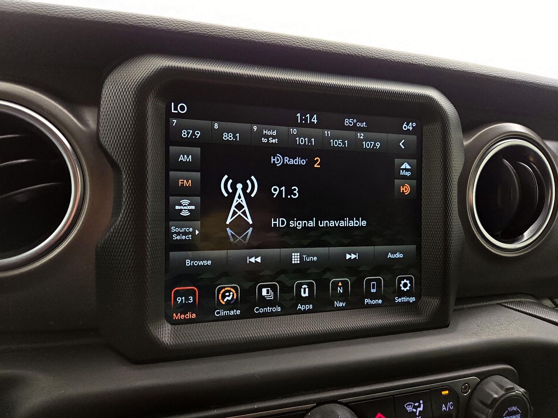 Thumbnail: 2022 Jeep Wrangler - 16
