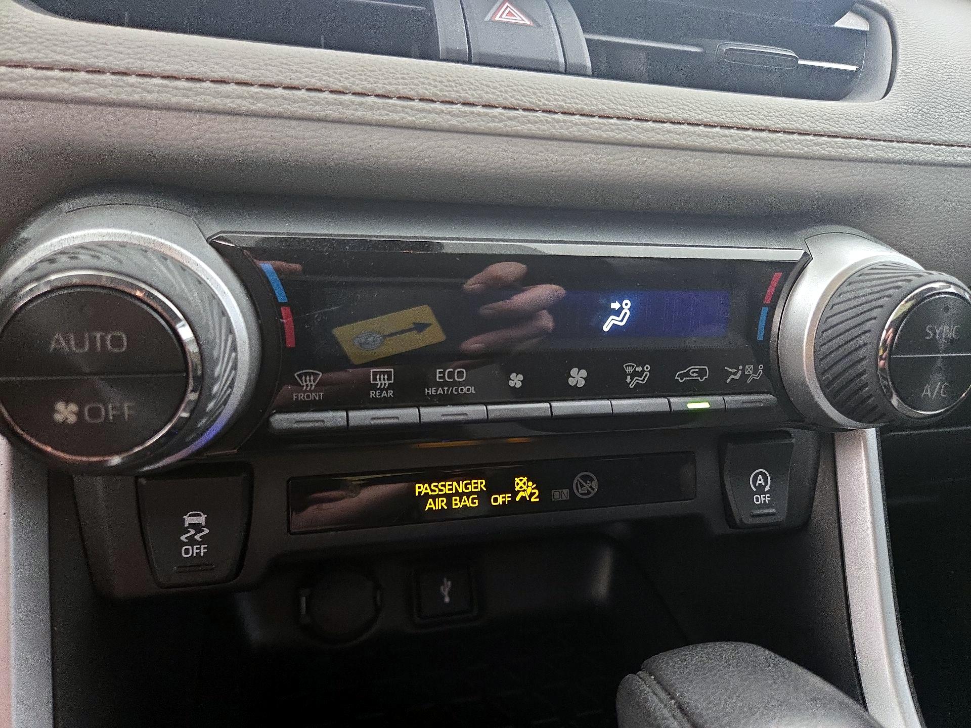 Thumbnail: 2021 Toyota RAV4 - 16