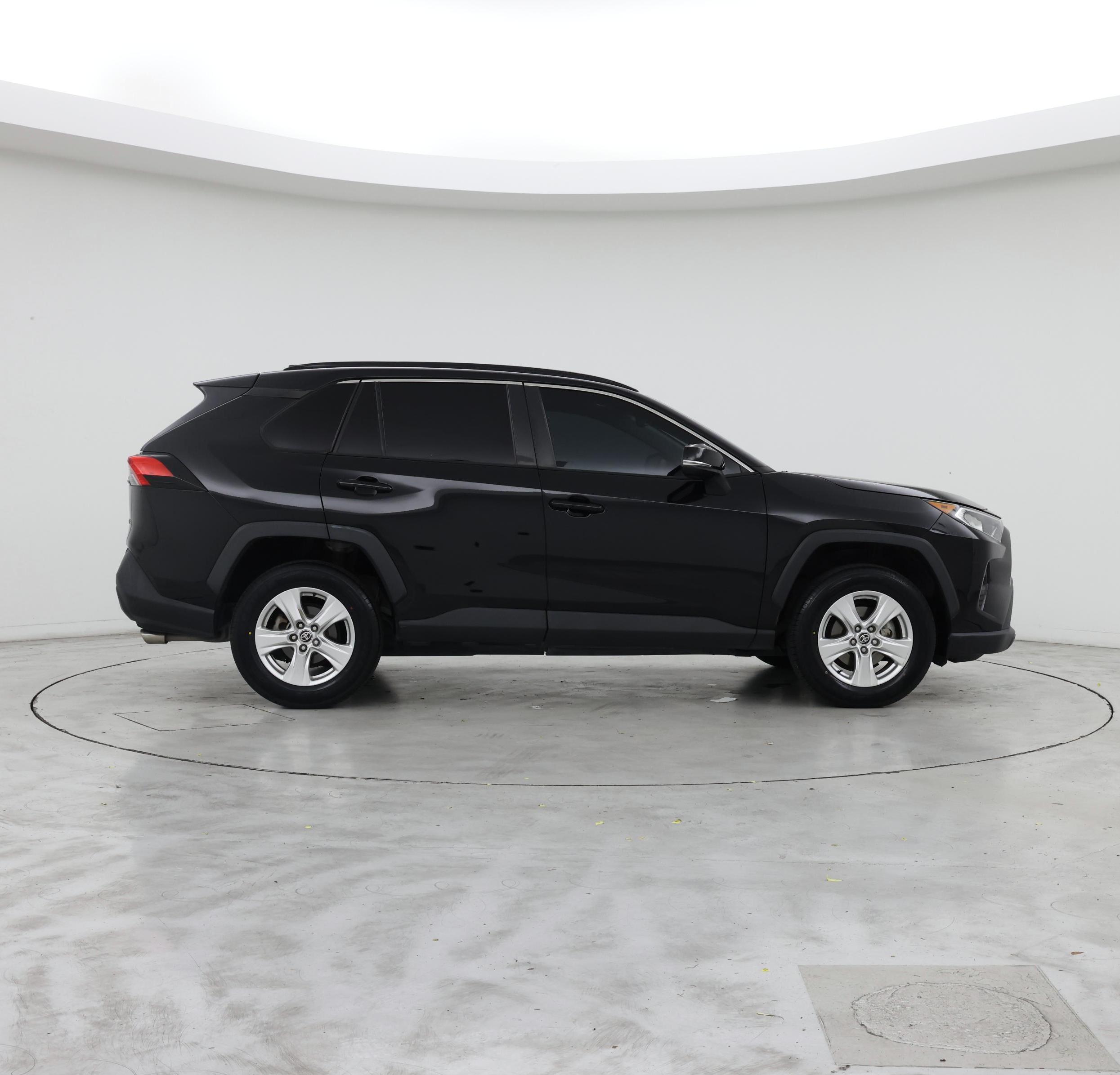 Thumbnail: 2021 Toyota RAV4 - 7